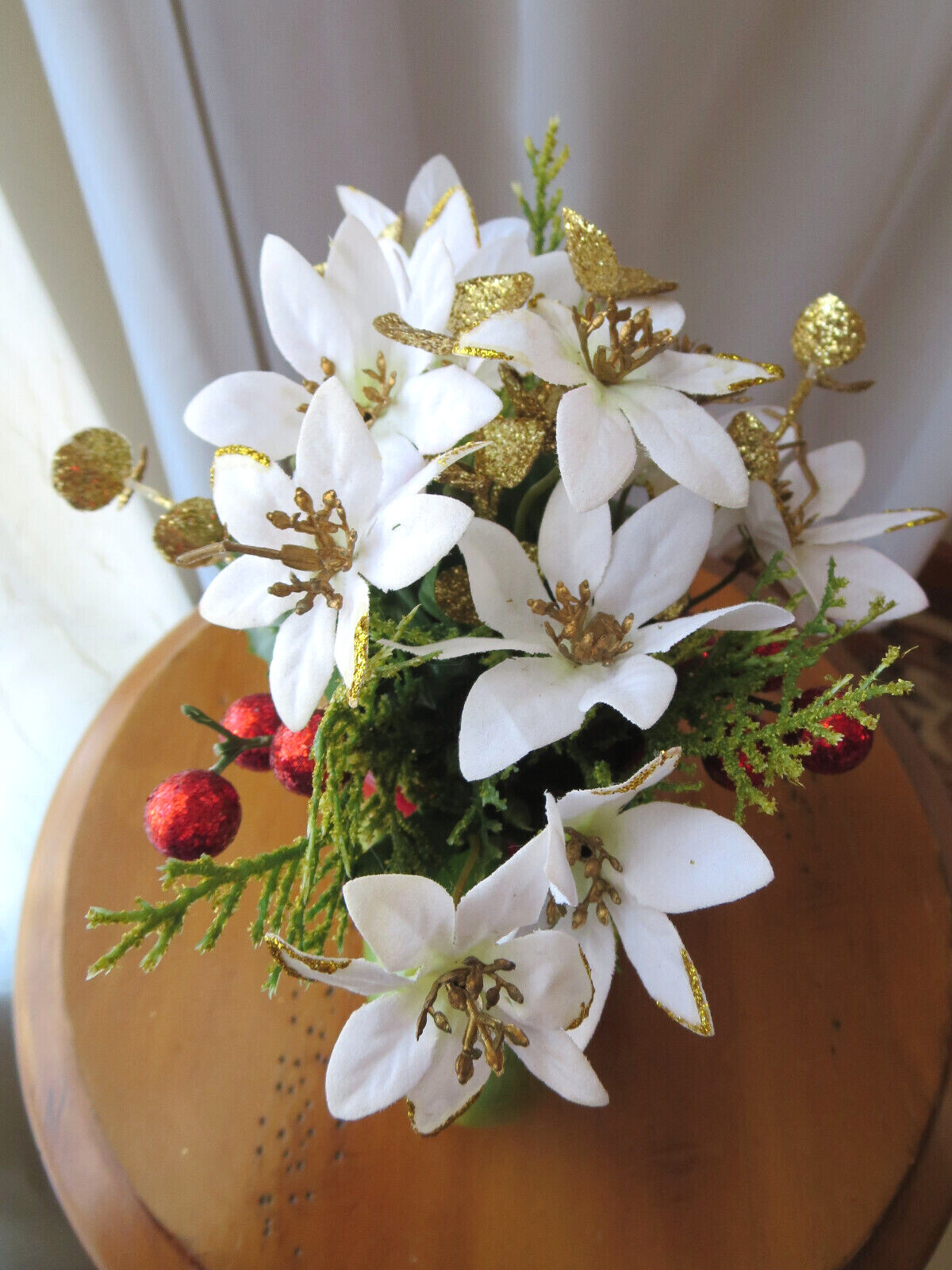 ARTIFICIAL SILK/PLASTIC FLOWERS ARRANGEMENT CHRISRMAS HOLIDAY 5″x7″