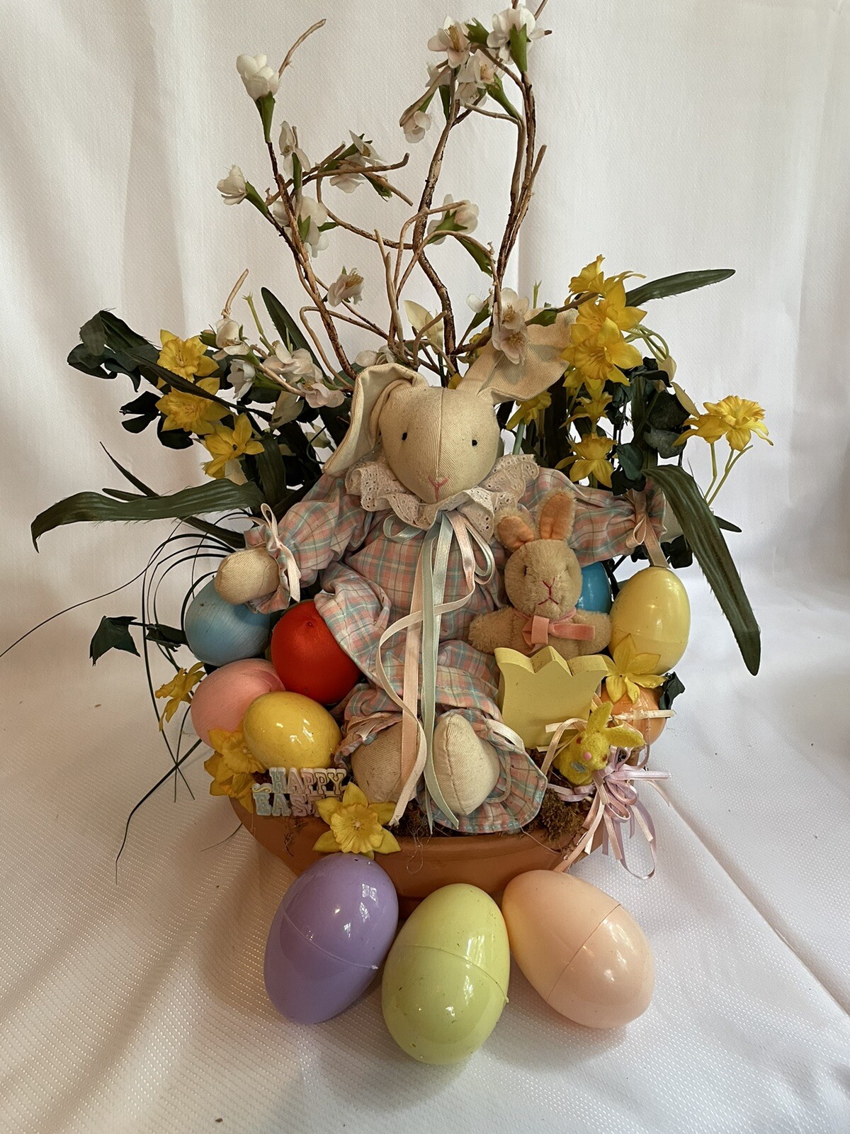 Mama Baby Bunny Easter Egg Floral Arrangement Centerpiece Decor Clay Vintage