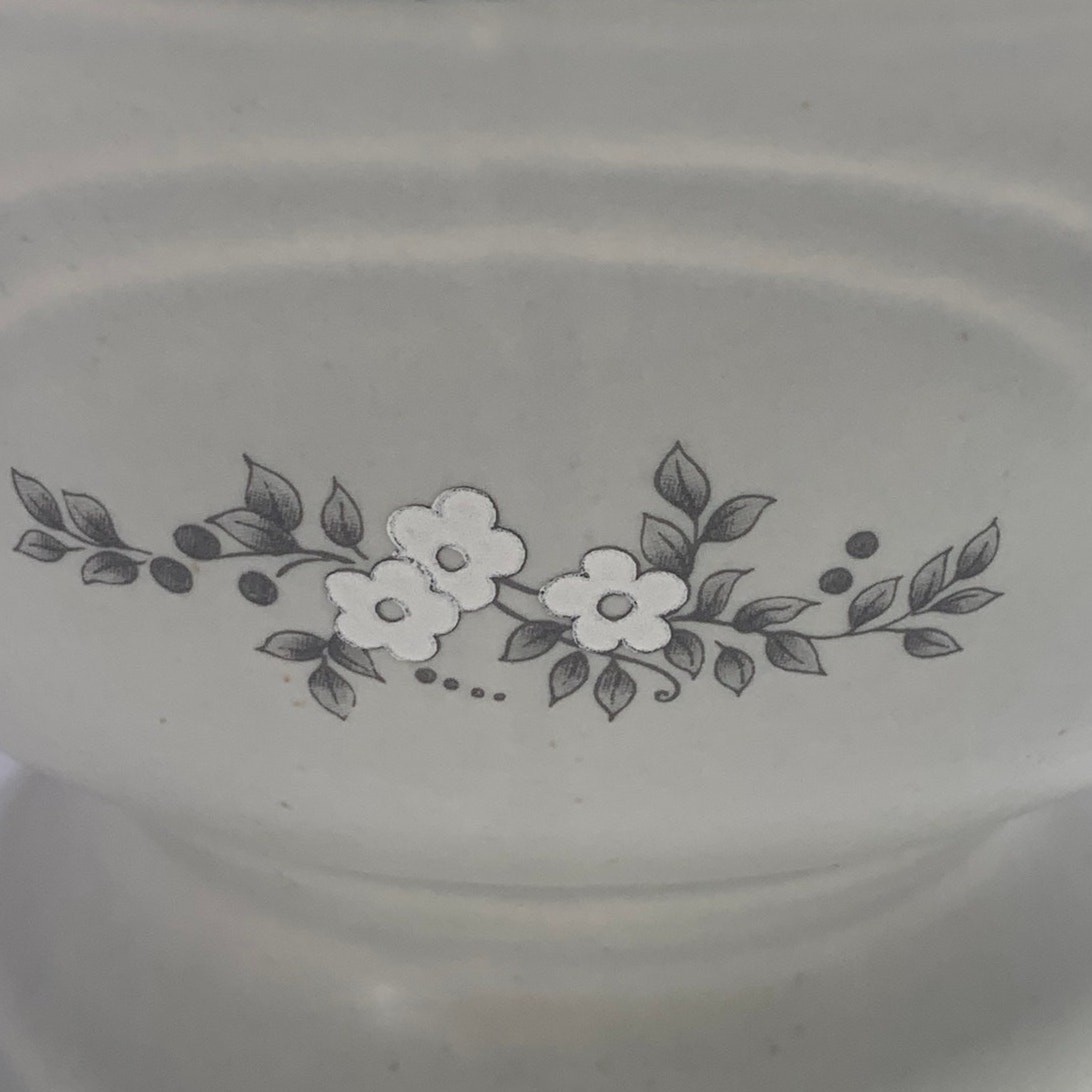 VTG Pfaltzgraff Stoneware Heirloom Pedestal Footed Serving Bowl USA Discontinue
