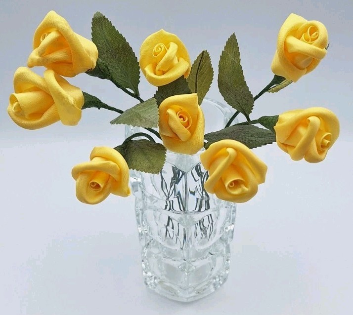 VTG Handmade Satin Ribbon Rose Bud Flower Bouquet Flexible Wire Stem Yellow 8Pcs