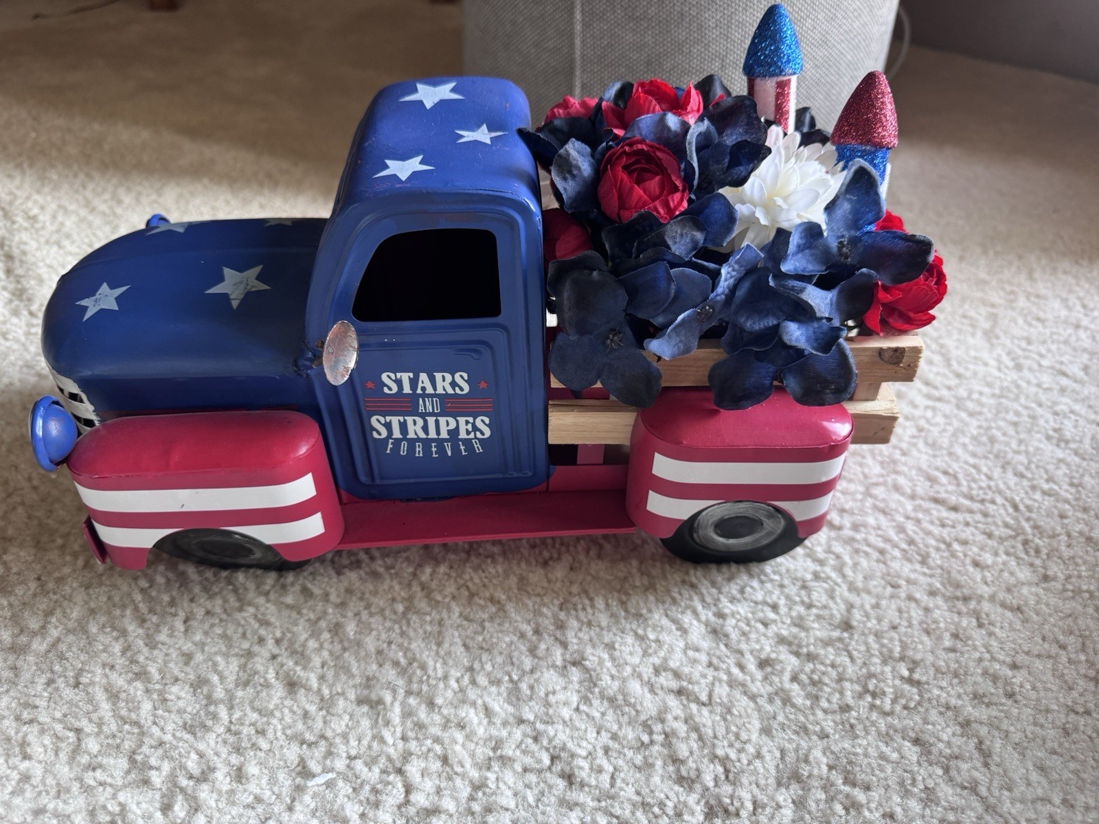 Patriotic Metal Pickup Truck Artificial Floral Centerpiece w/ Hydrangea Rose