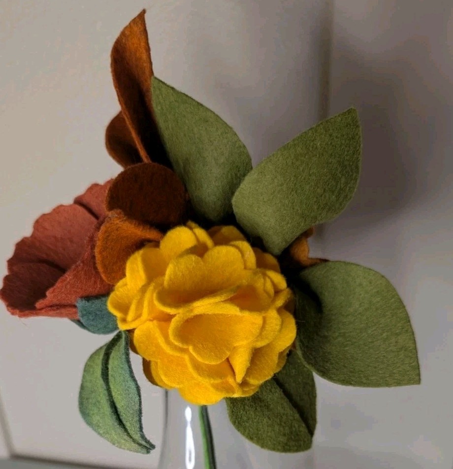 Beautiful Hand Cut Wool Blend Felt Flower Bouquet Gift Wrapped/Great Gift Idea!