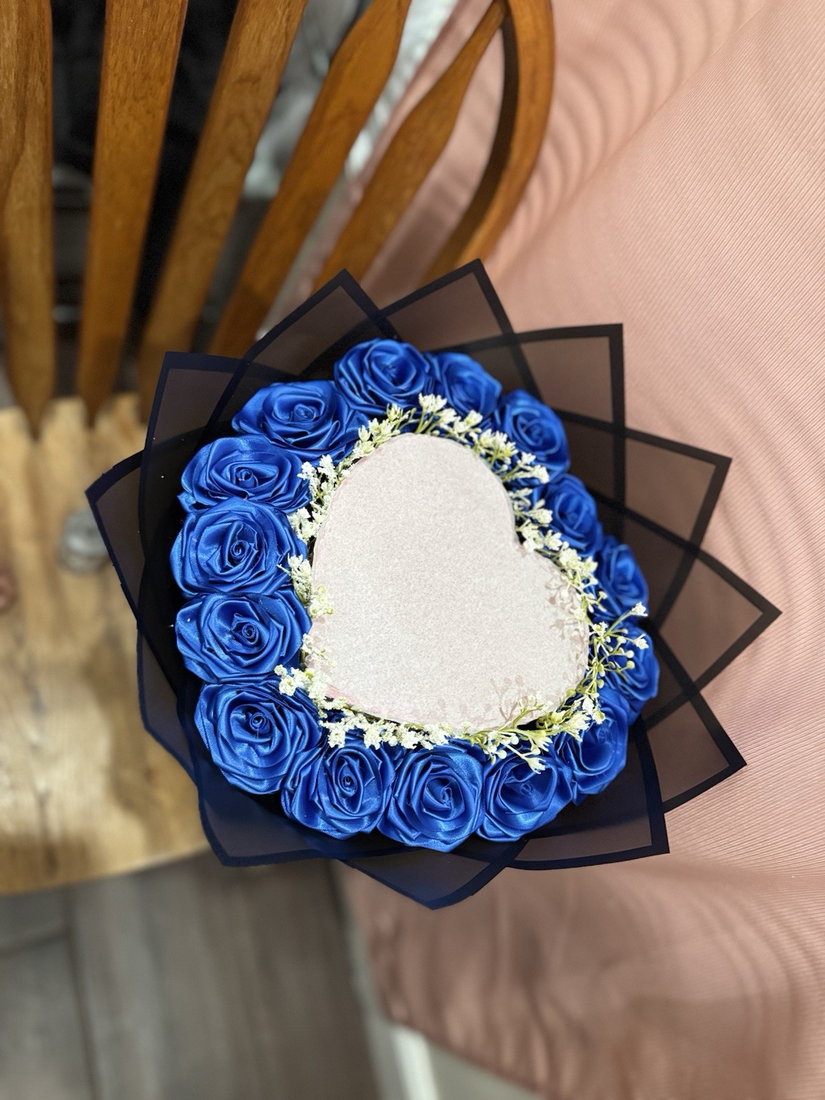 Bouquet of 15 Eternal Rose and Heart with Personalized Message Color Blue
