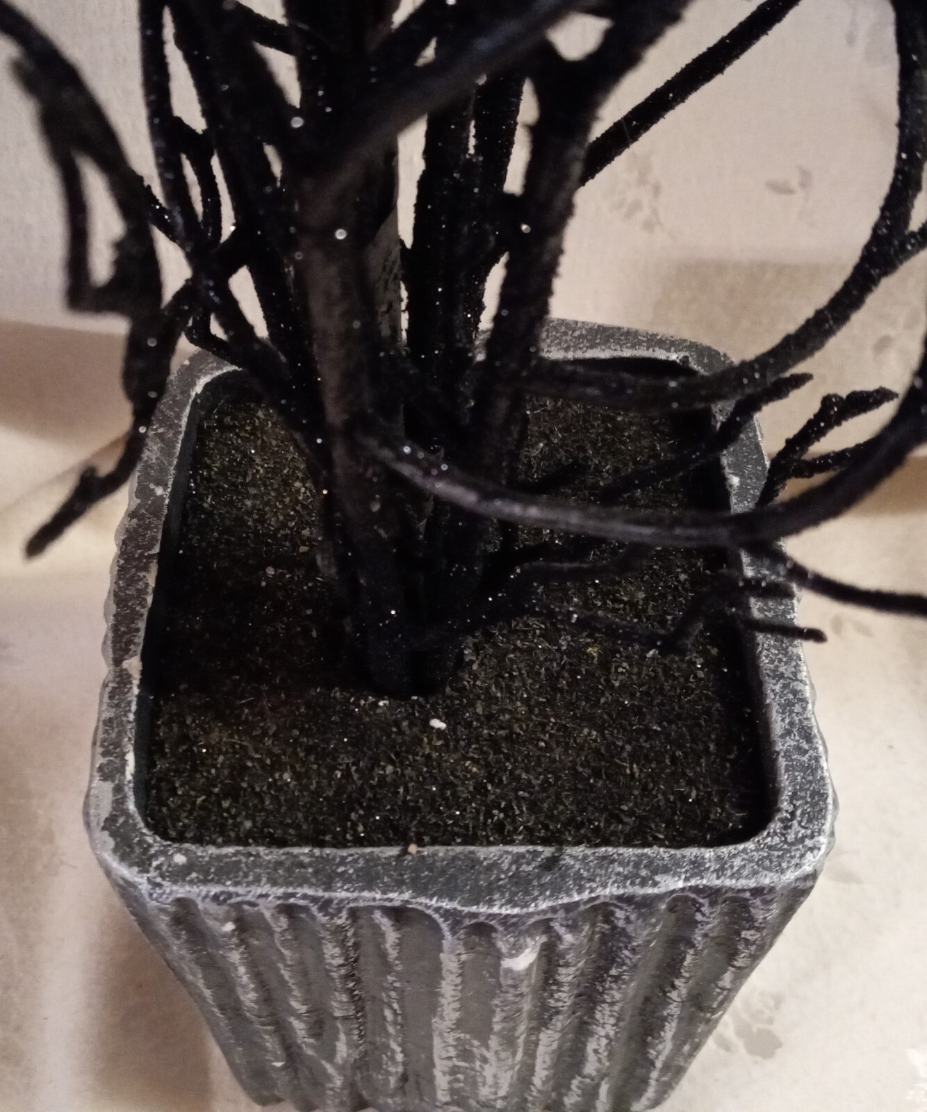 NWT Halloween Floral Arrangement-Blk Glitter Crow in Blk Glitter Tree – 16″T