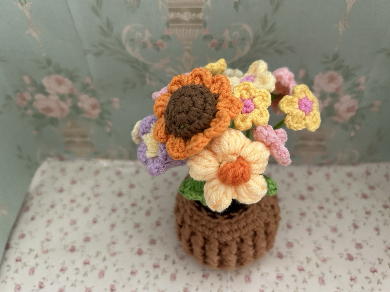 Crochet Bouquet for Anniversary Birthday Mother’s Day Gift Knitted Flowers Decor