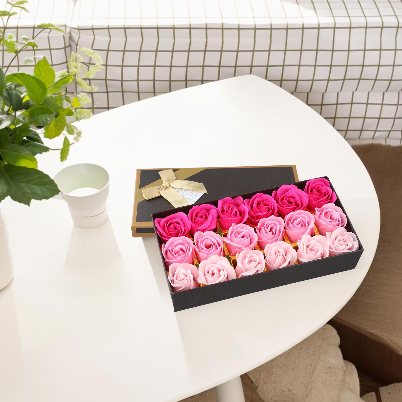 Women’s Day Valentine’s Day Present 18 Roses Soap Flower Present Box New