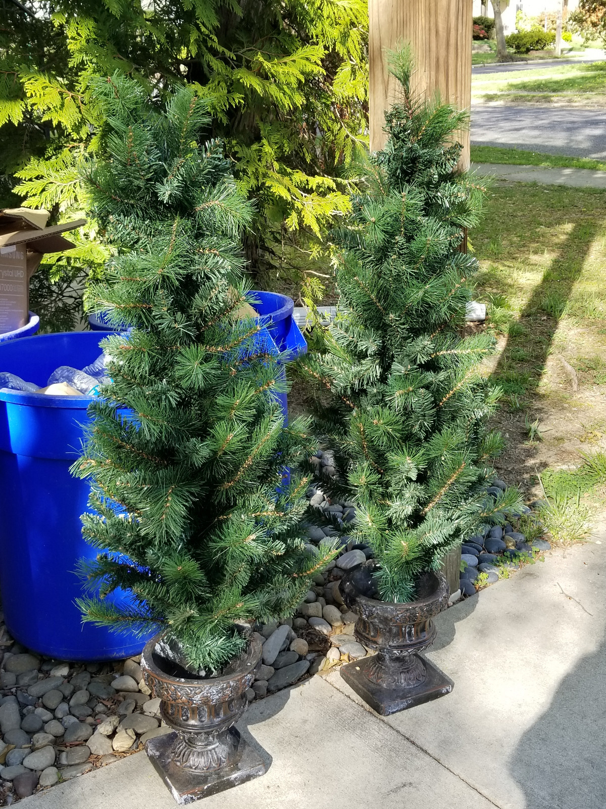 A PAIR OF DECRATIVE ARTIFICIAL FAUX POTTED PORCH PINE PLANTS 4′