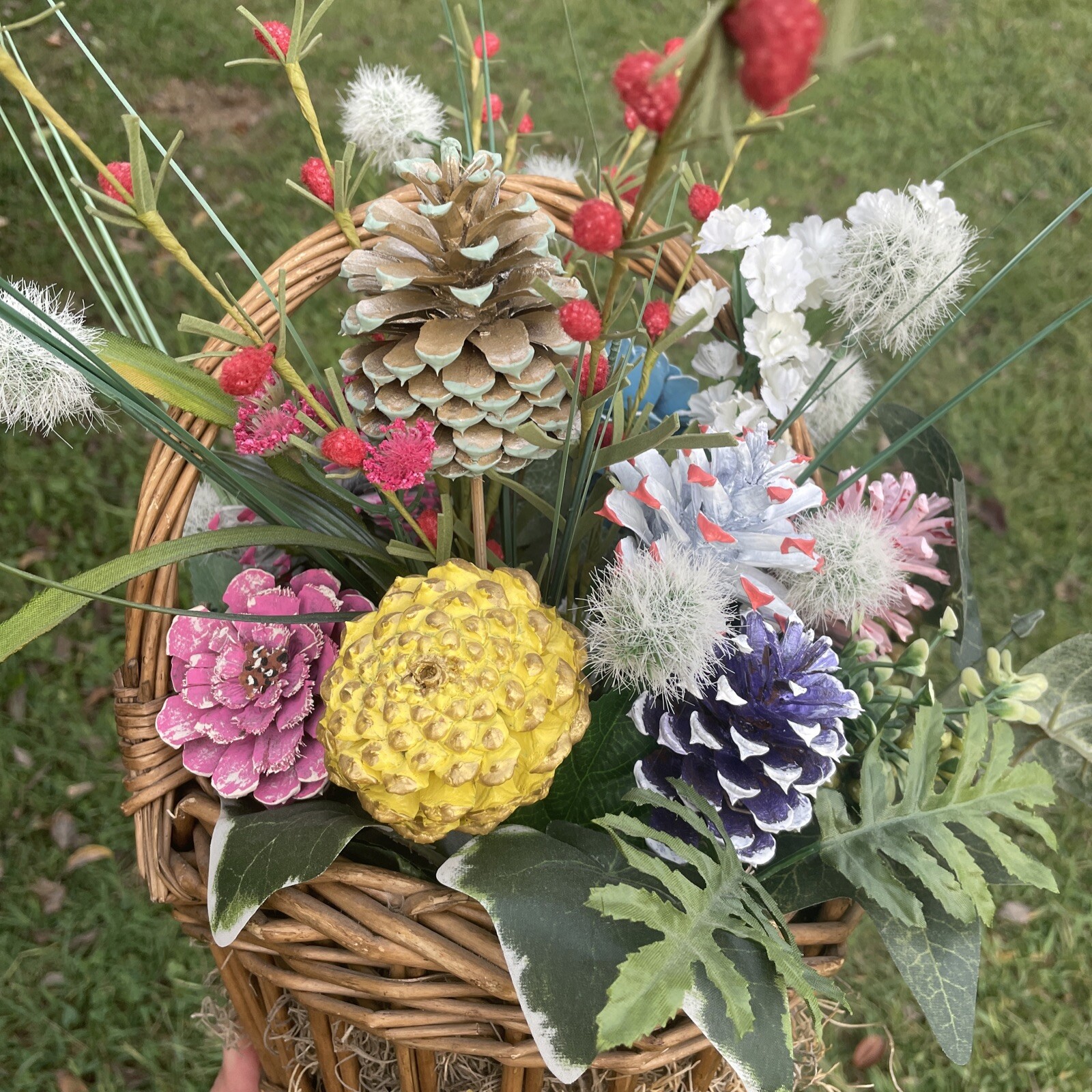 Vintage UNIQUE Pinecones as Zinnia Flowers Floral Arrangement HANDMADE❤️blt39j1