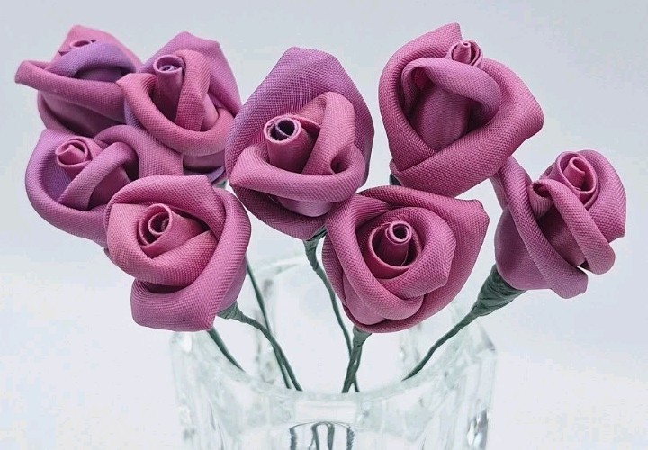 VTG Handmade Satin Ribbon Rose Bud Flower Bouquet Flexible Wire Stem Purple 8Pcs