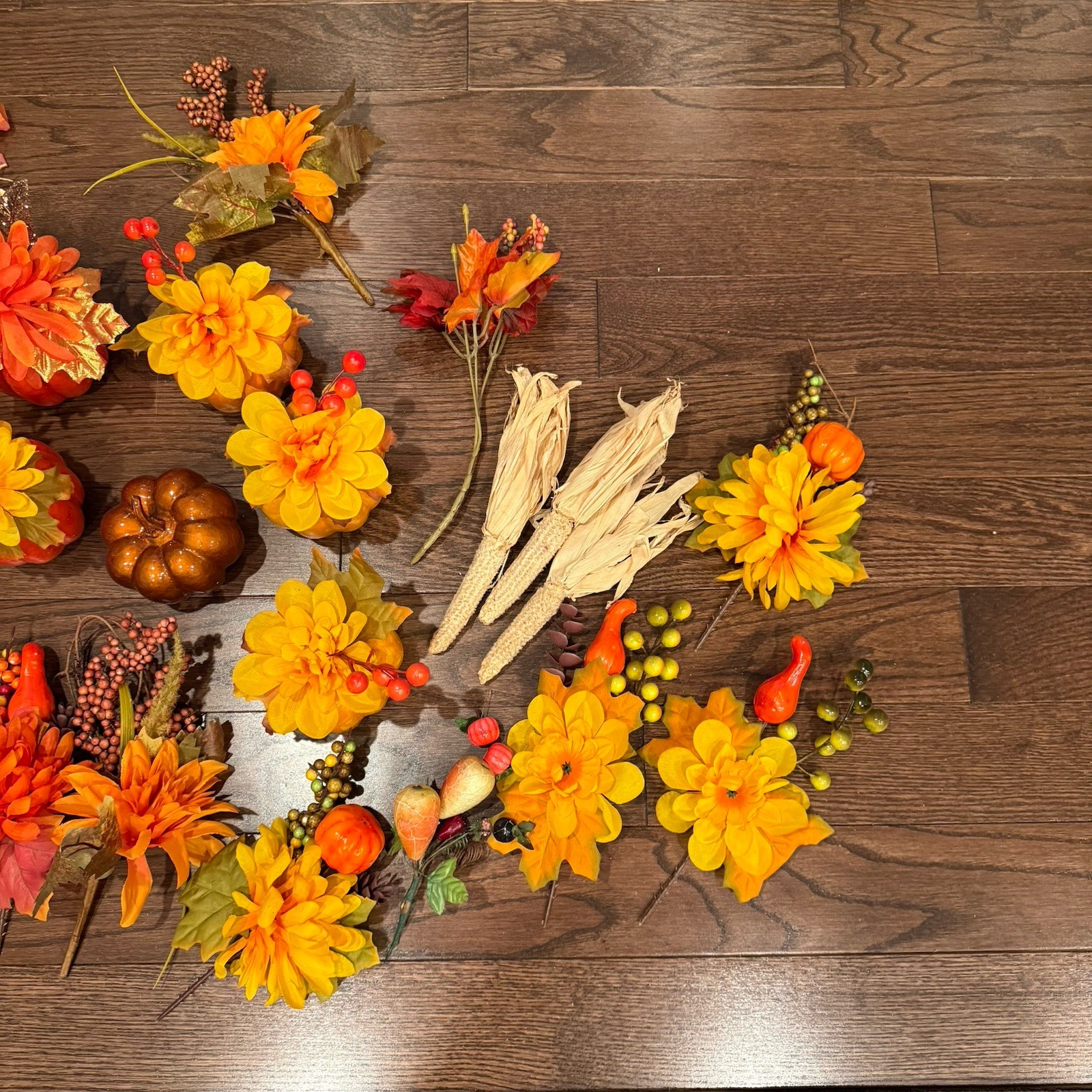 30 +Pcs Artificial Fall Decorations-Floral Picks, Pumpkins, Acorns & Garland