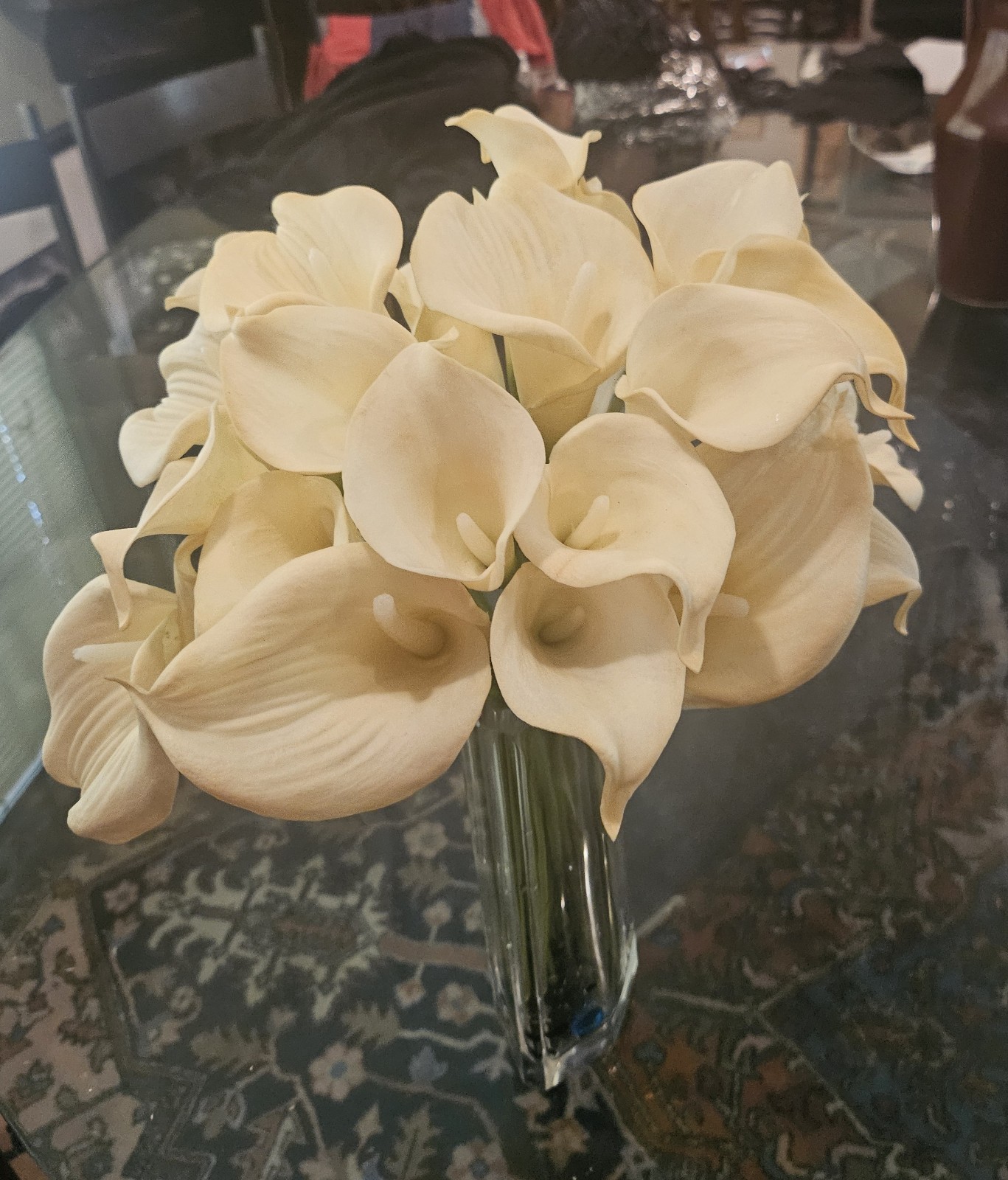 Calla Lillies: 26 pcs, life-like, latex.