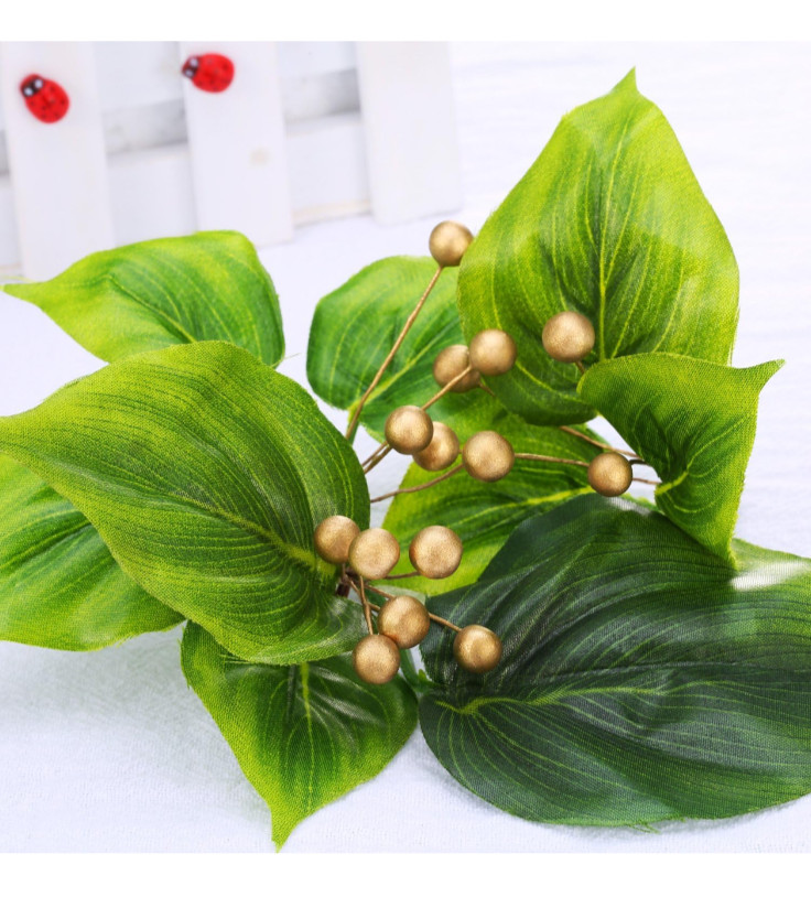 BBTO artificial holly berries on wire stems, 250 stems with 500 pieces 8 mm Fake