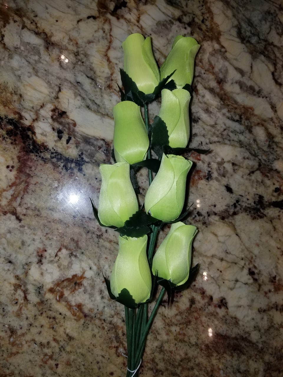 Small Bud Wood Roses – (Various Yellow & Green Colors)