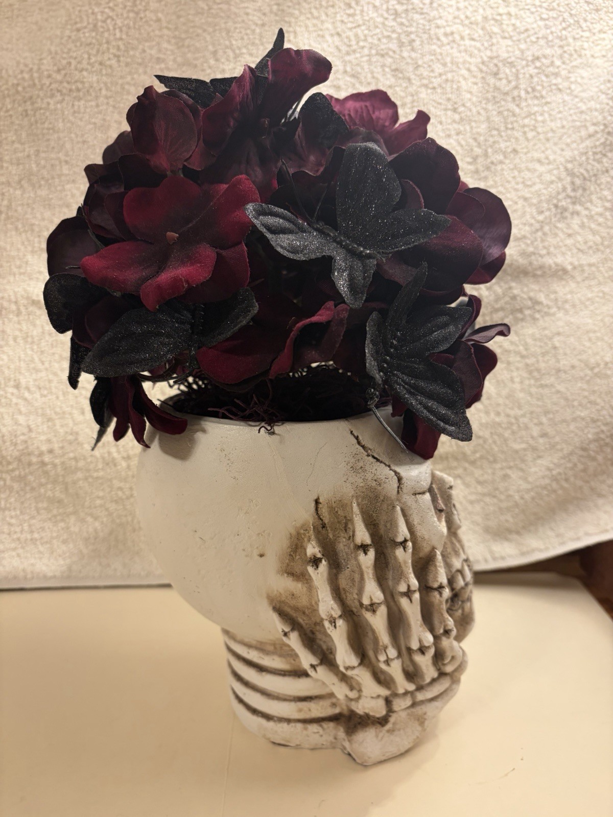 Haunted Floral Spooky Skull Vase Burgundy Hydrangeas Black Butterfly Halloween