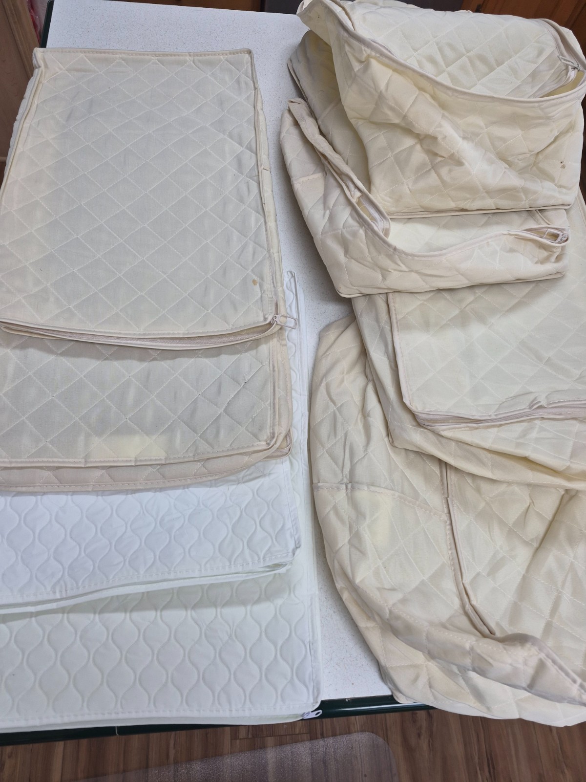 8 China Storage Bags Assorted Sizes Quilted Glasses Long Plate Protectors