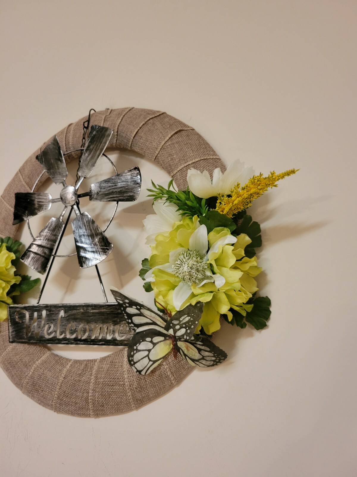 WELCOME windmill COUNTRY flowers Astras green white burlap WREATH Rustic Door