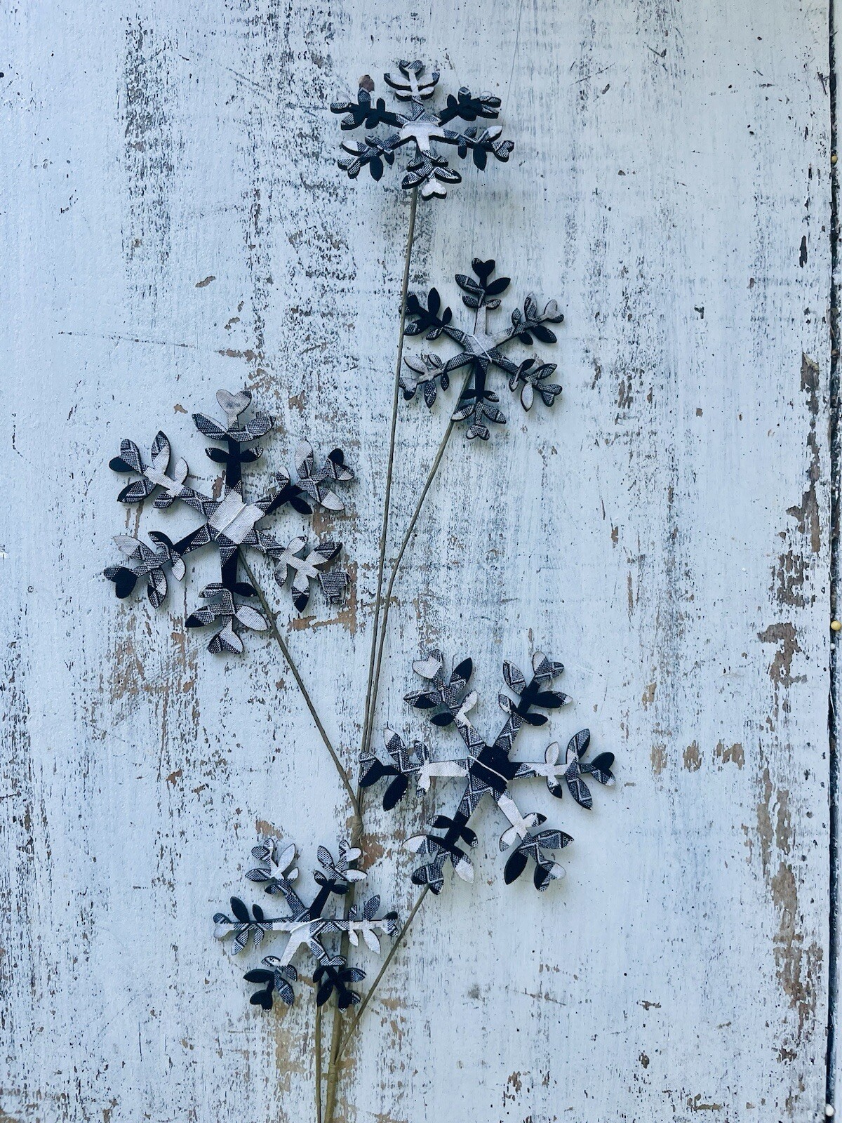 Black & White Plaid Snowflake Spray 27”