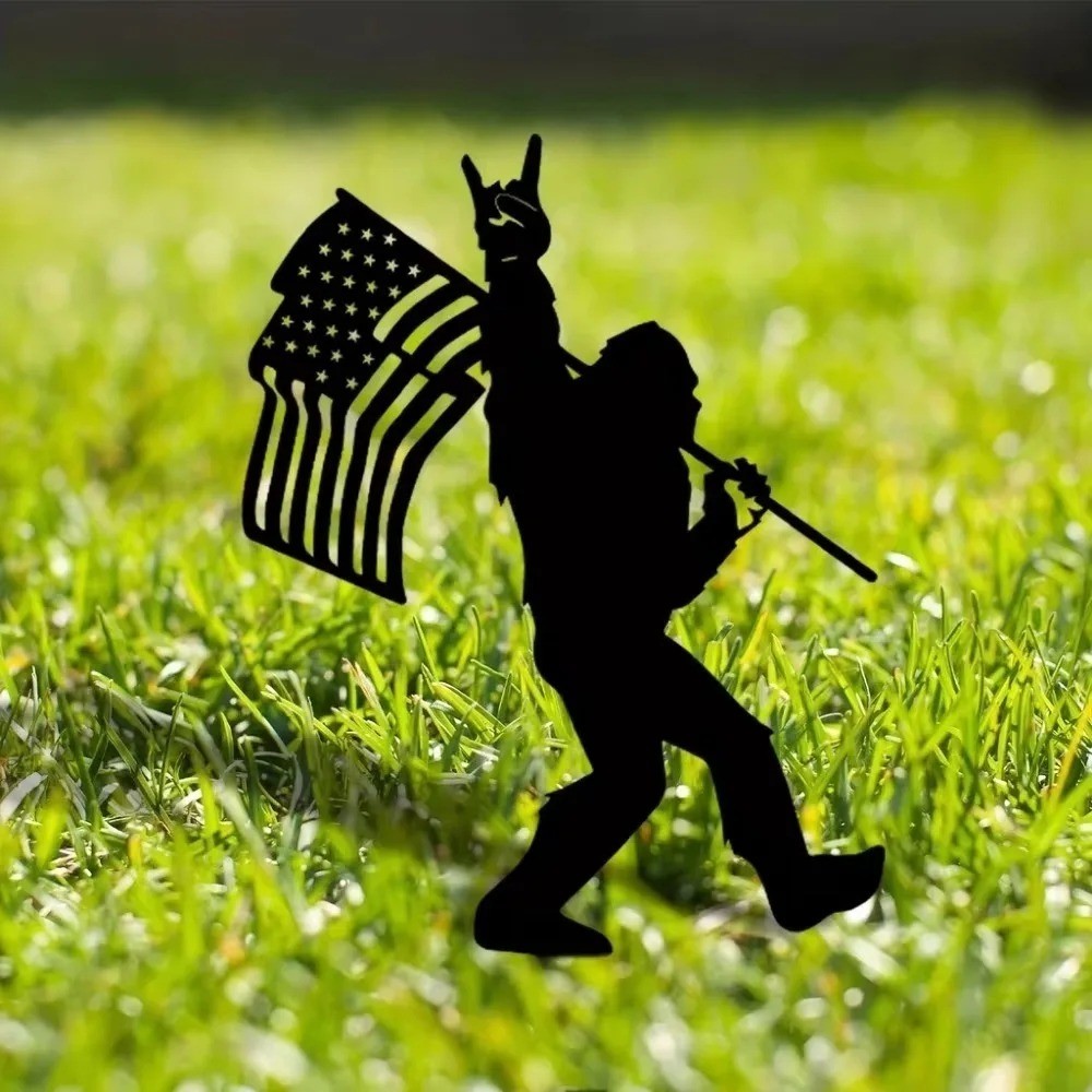 1pc Sasquatch Metal Garden Art – Americana Outdoor Party Decor