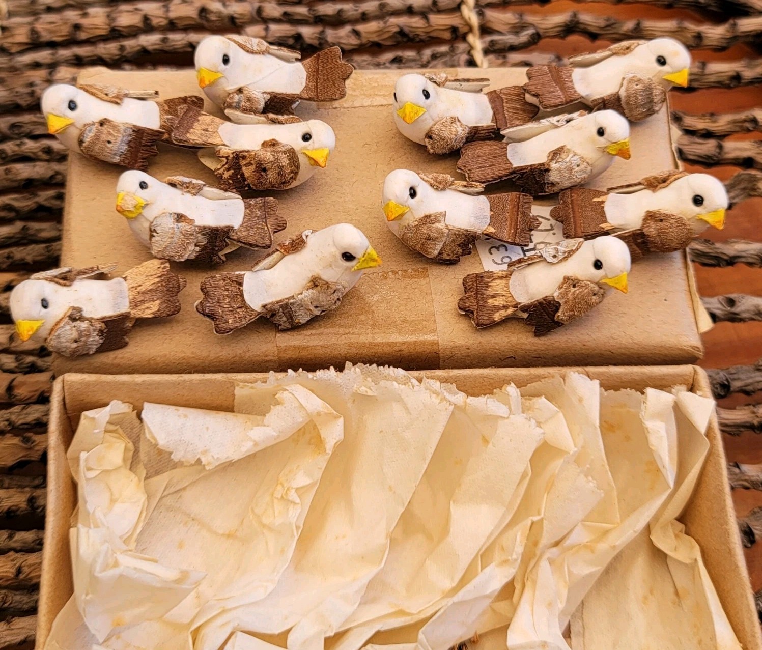 VNTG NOS Set of 12 Natural Bark Tail & Wing Artificial 1-7/8″ Mushroom Dove Bird