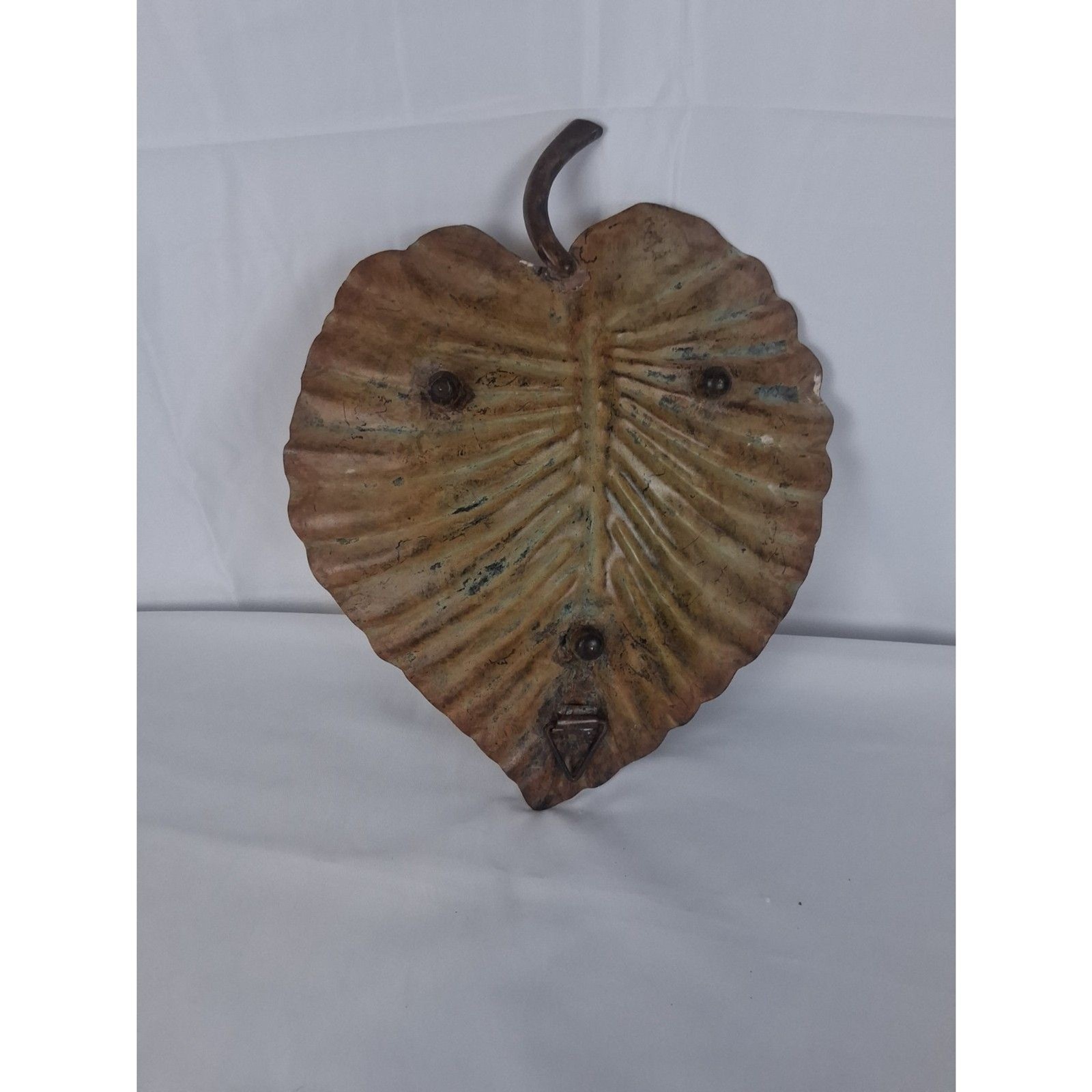 Vintage Metal Leaf Wall Decor Rustic Botanical Hanging Plaque Brown 11″ x 12″