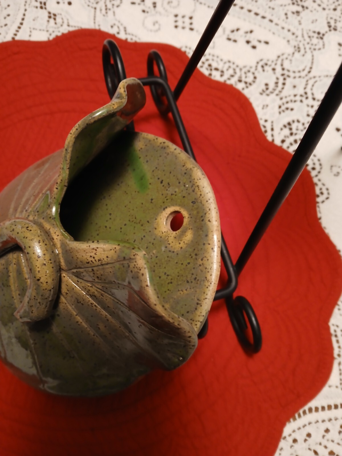 Vintage Green Leaf Wall Pocket Pottery Planter 8 3/4″ x 6″ x 2 3/4″