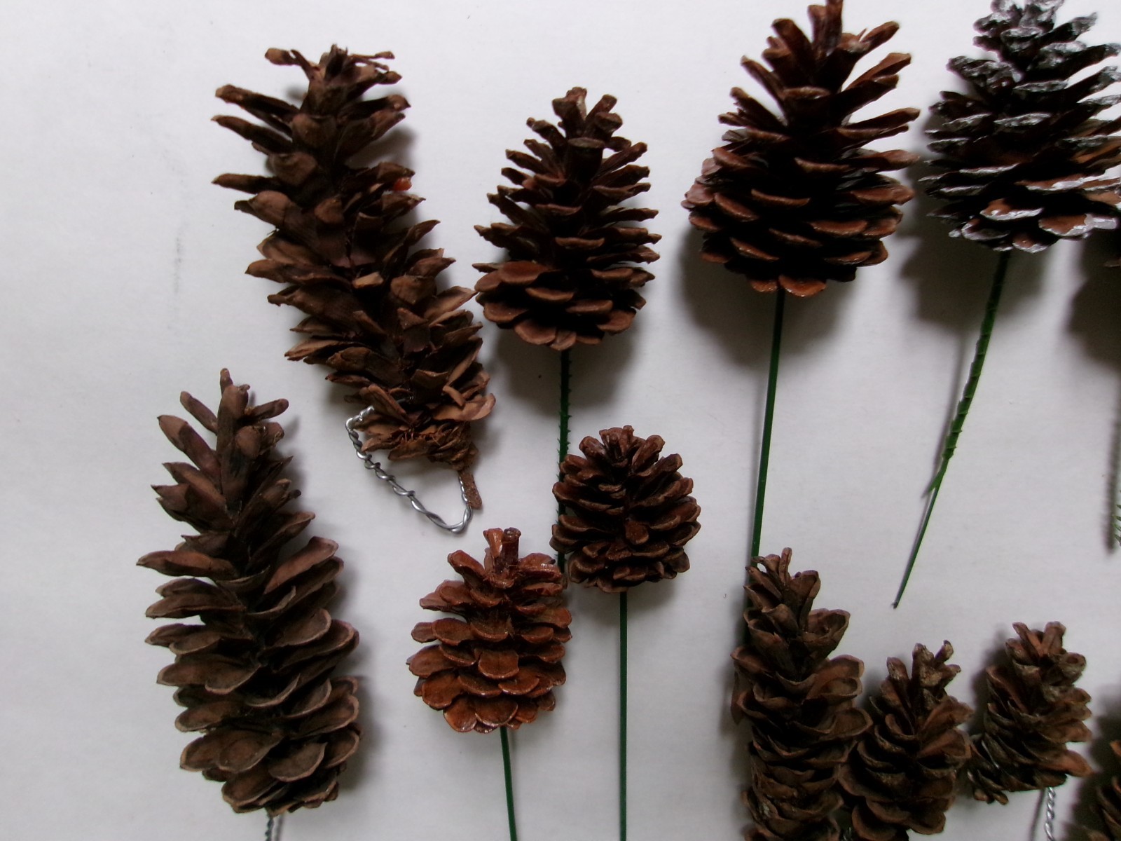 (Lot of 16) Floral Arrangement Picks PINE CONES ASST. SIZES Holiday Wreaths