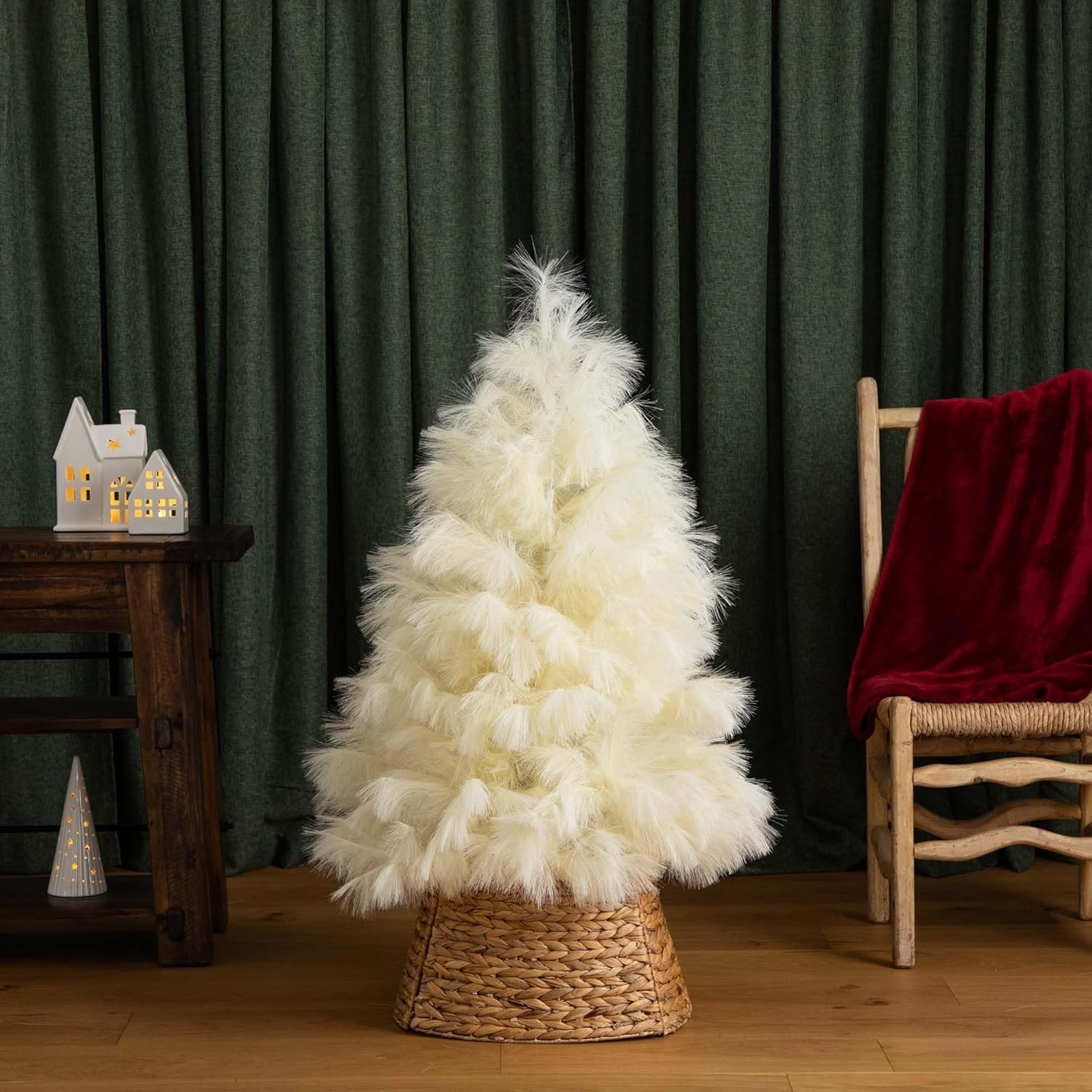 4Ft Off-White Pampas Grass Christmas Tree – Elegant Holiday Decor