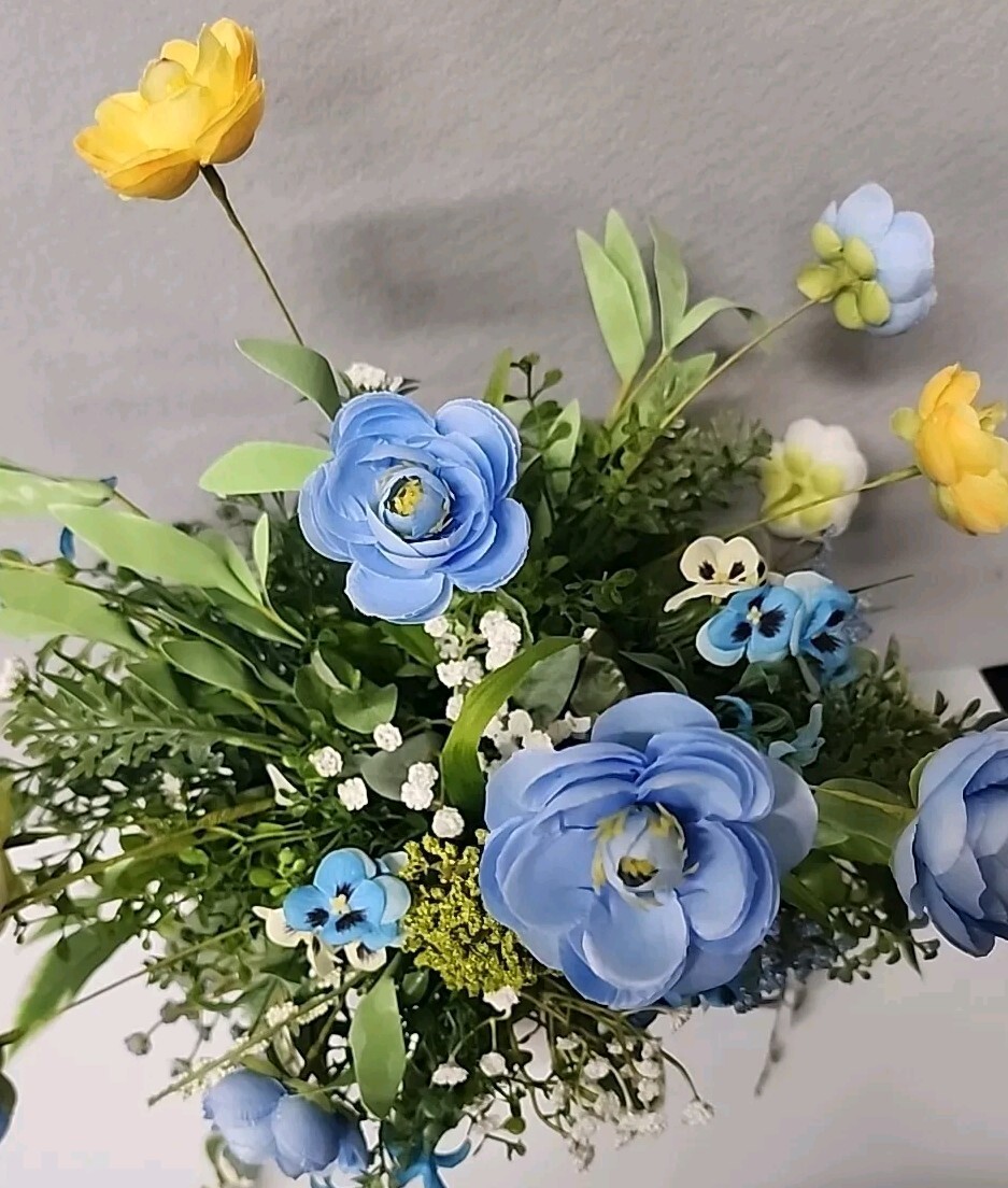 HANDMADE 18 X 17 Faux FLOWER ARRANGEMENT
