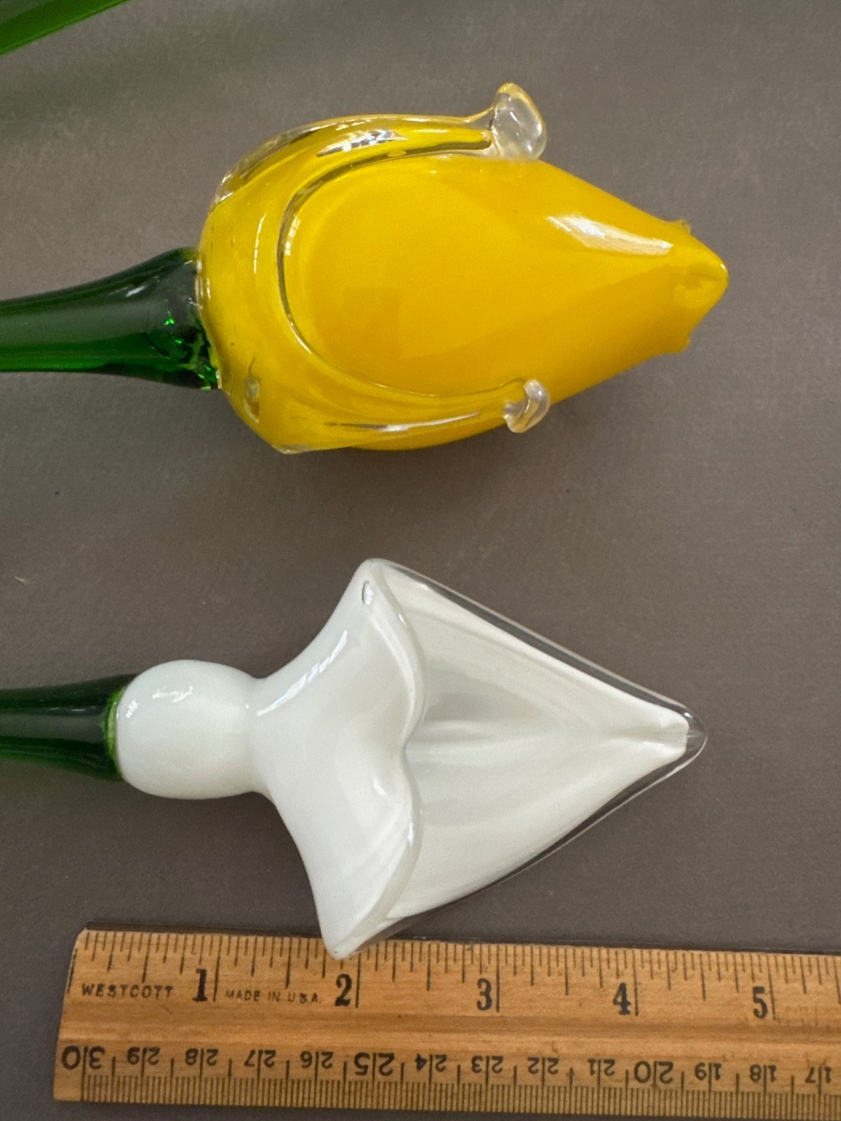 LOT OF 5 HAND BLOWN MULTICOLOR MURANO STYLE LONG STEM ART GLASS FLOWERS VTG