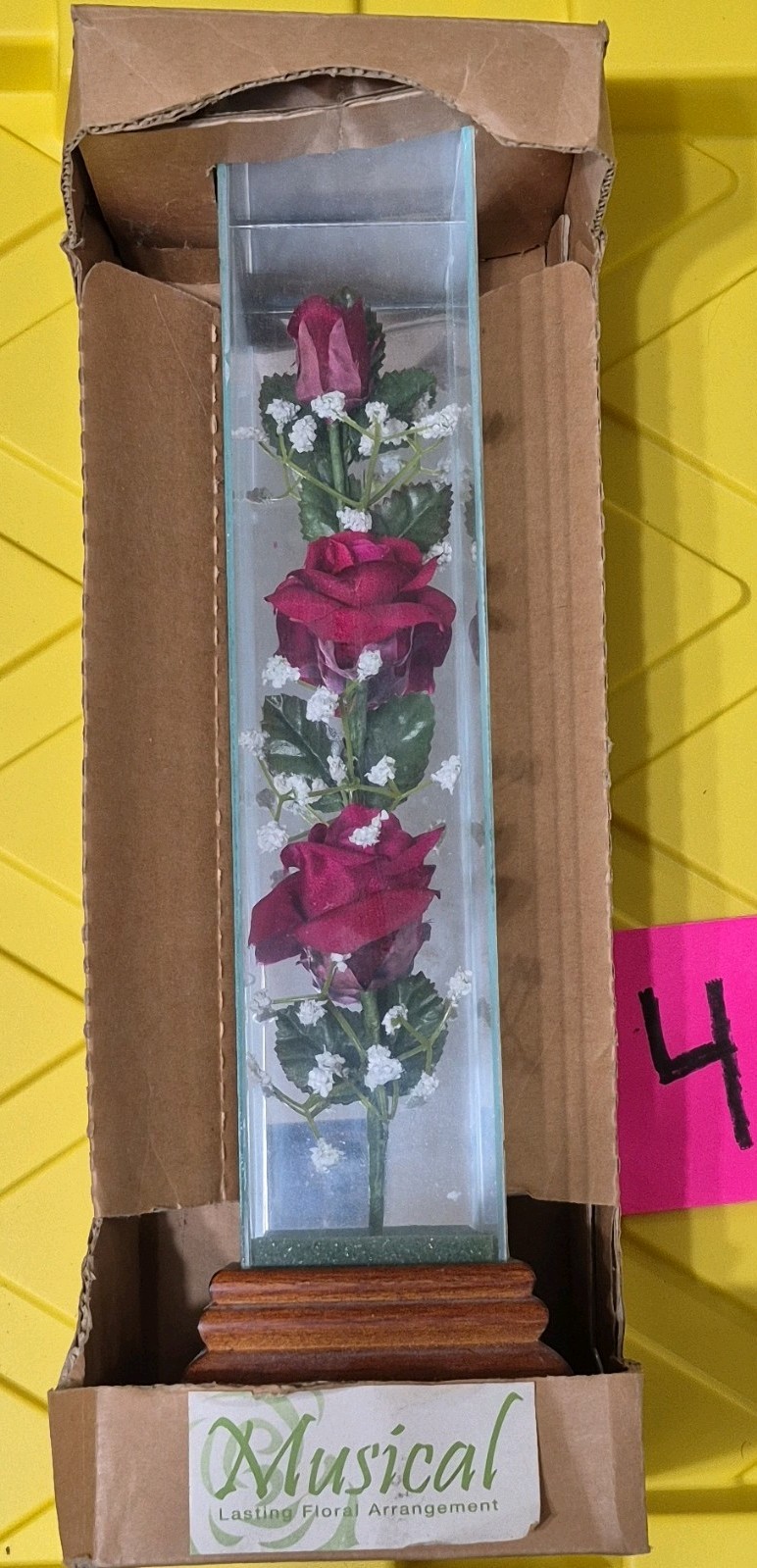Vintage Musical Rose Floral Arrangement & Centerpiece in Glass/Wood Case 13in