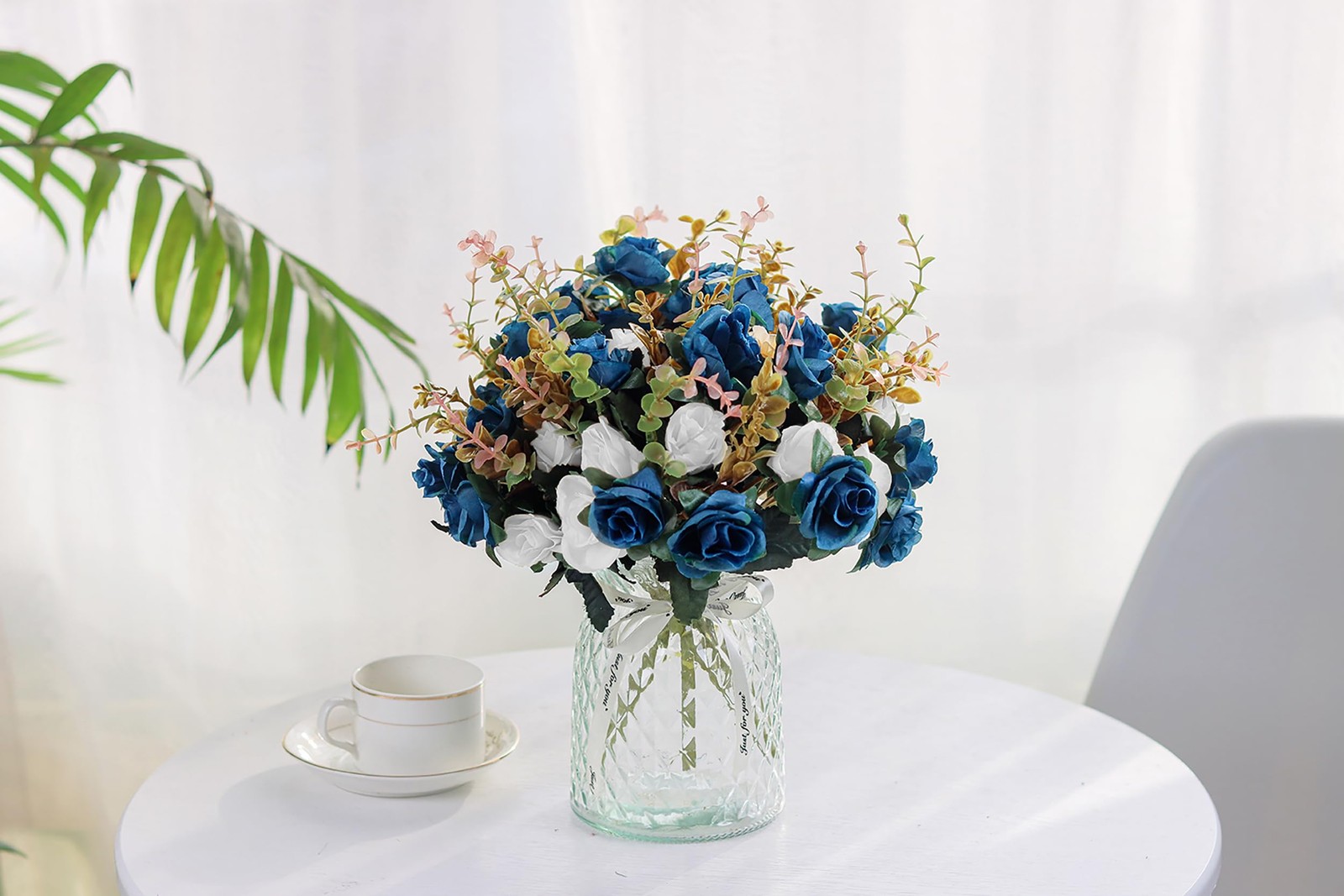 4 Bunches of Artificial Roses.。48 Small Roses，Plastic Silk Flower, Suitable f…