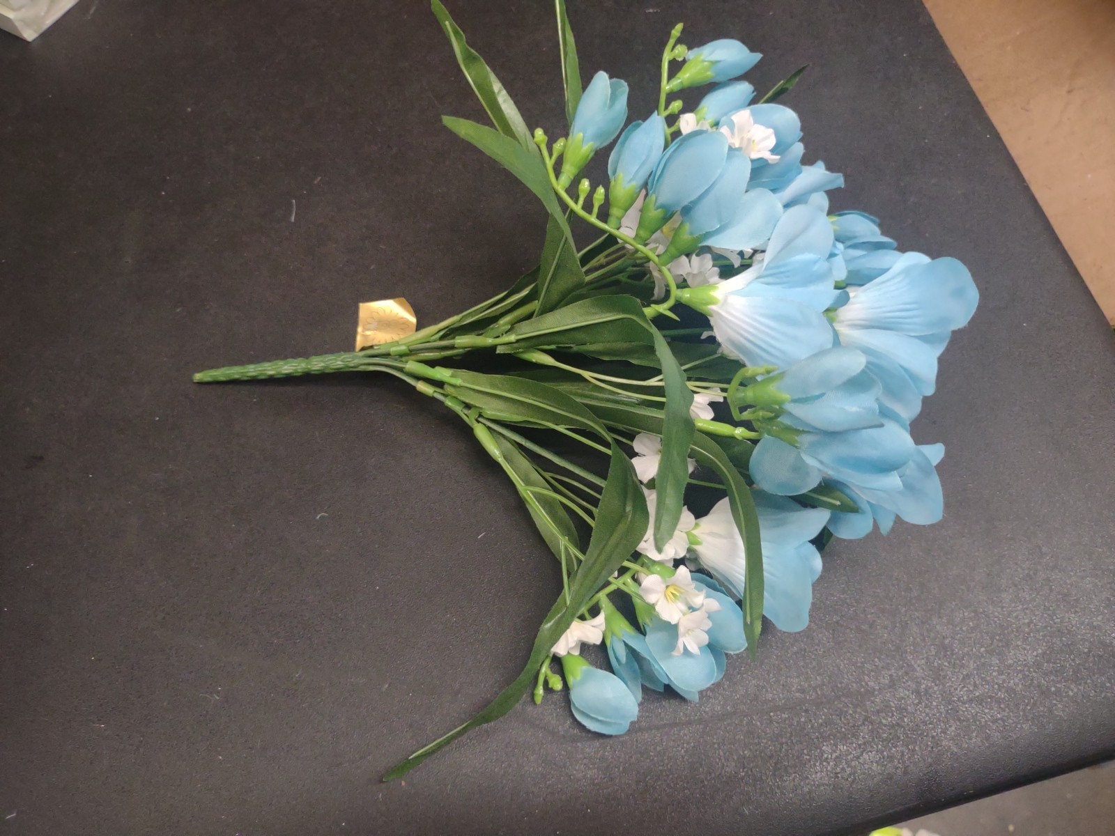 Vintage 10″ Silk Freesia Flower Bush, Sky Blue, 5 Stems, Baby’s Breath & Foliage