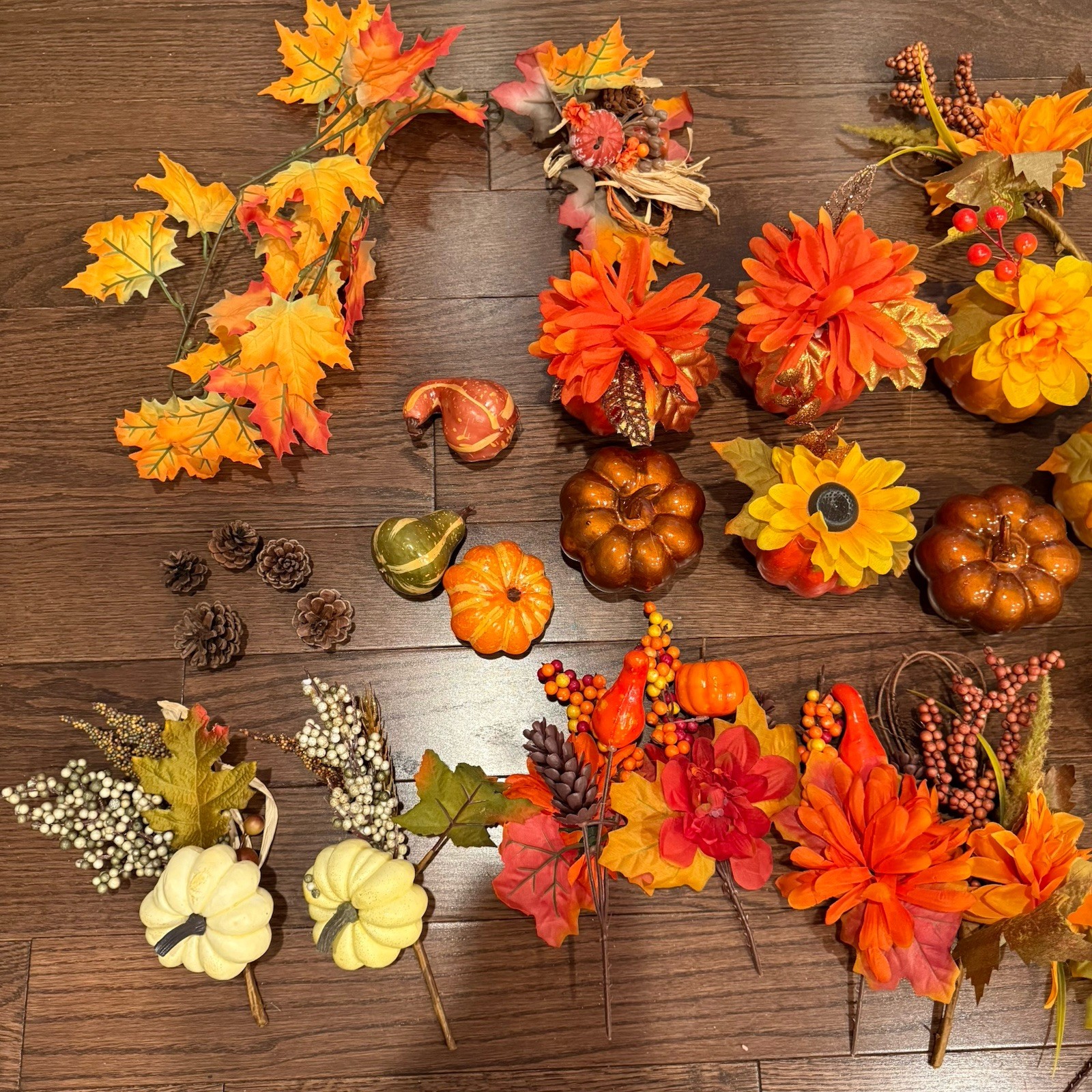 30 +Pcs Artificial Fall Decorations-Floral Picks, Pumpkins, Acorns & Garland