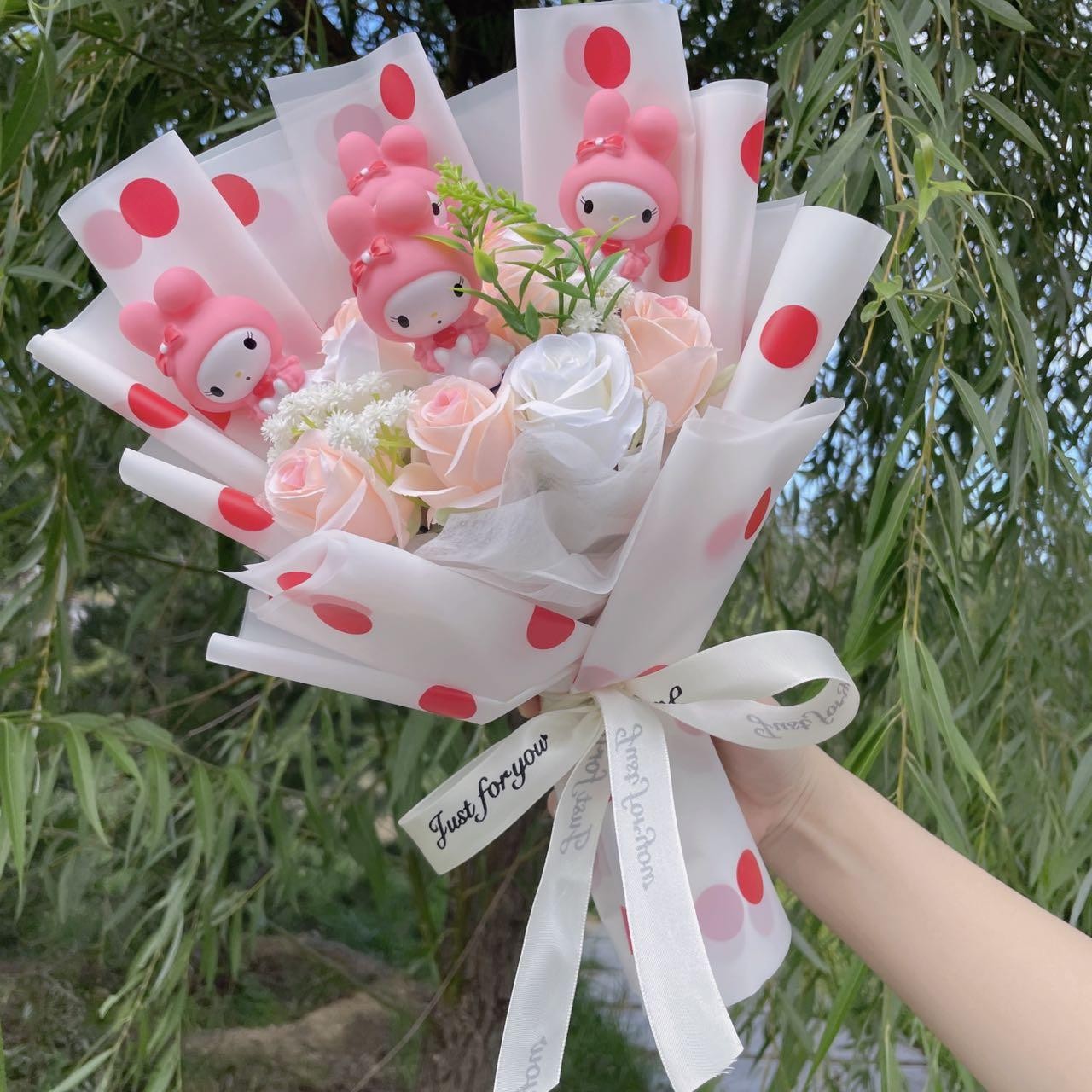 Cat Dolls with Artificial Flowers Creative Bouquet Christmas Valentine Birthday
