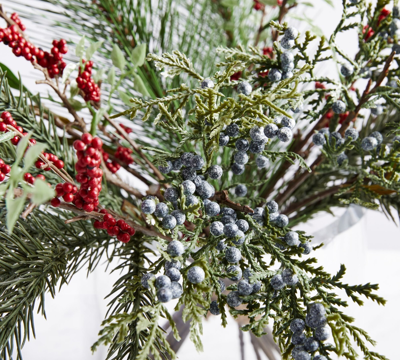 NEW Pottery Barn Faux Juniper & Berry Clippings 20″ Bundle Winter Christmas NWT
