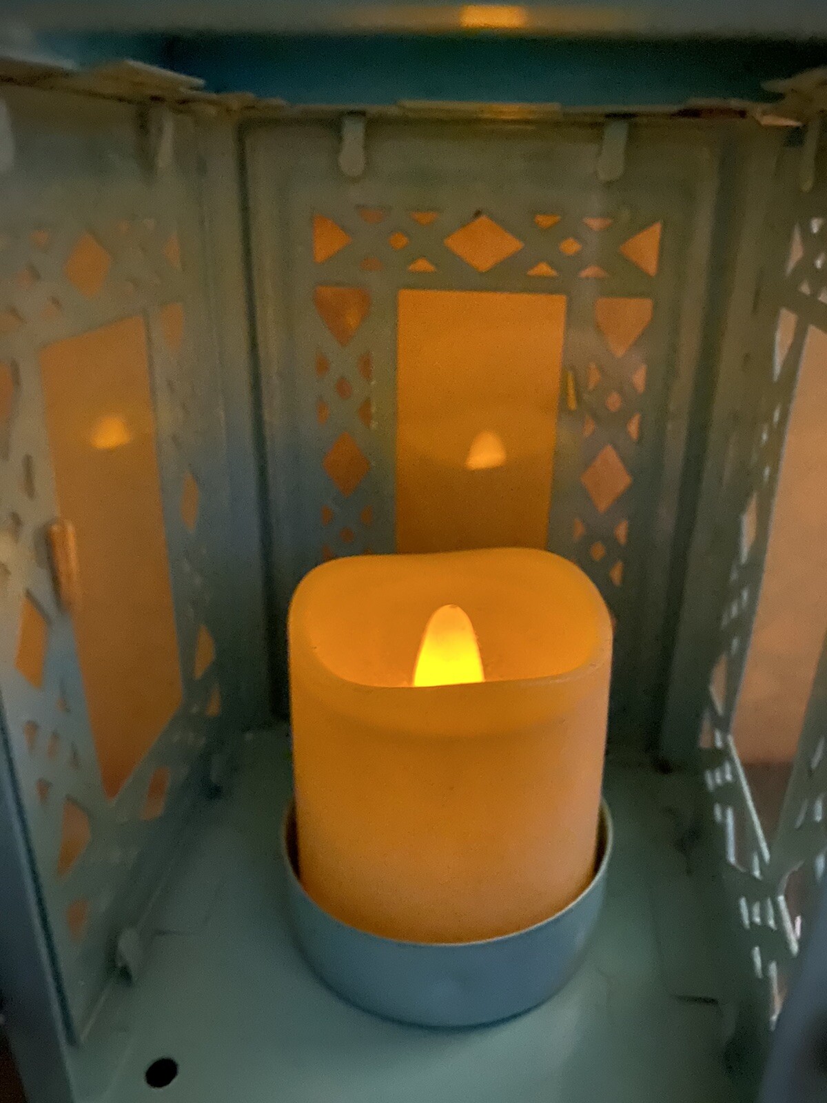 Moroccan Glass and Metal Lantern Indoor/Outdoor Decor w/ Baytery Candle