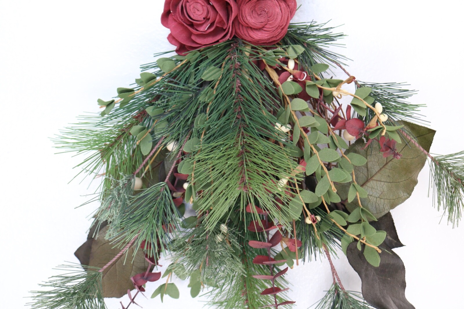 Christmas/Winter Sola Wood Flower Swag Door/Wall Hanging or Table Centerpiece