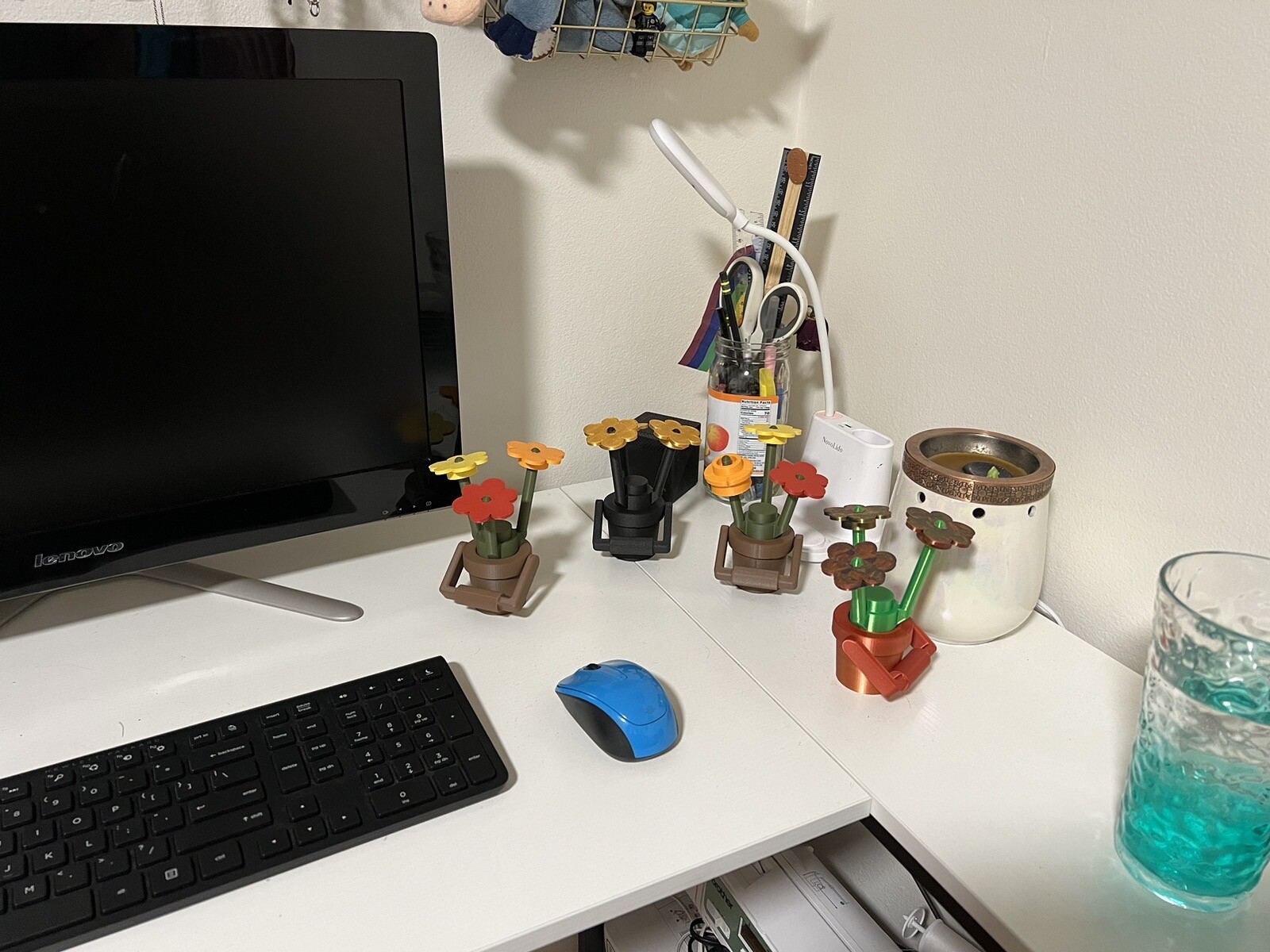 Giant Building Block Themed Flower And Bucket – 3D Printed