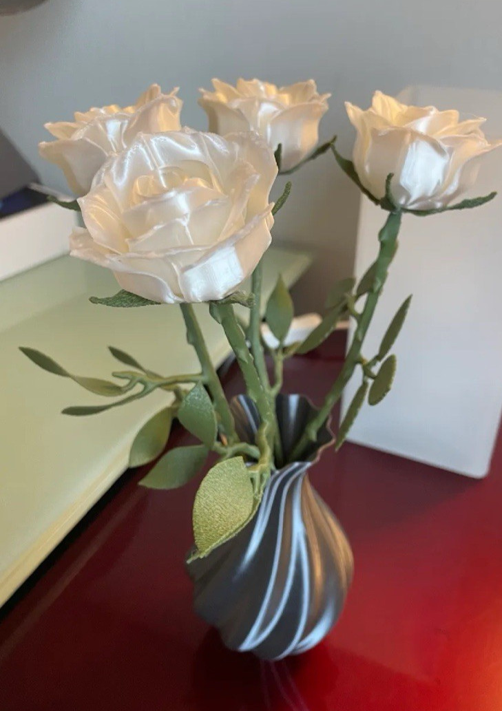 CUSTOM 3D PRINTED ROSES AND BOUQUET