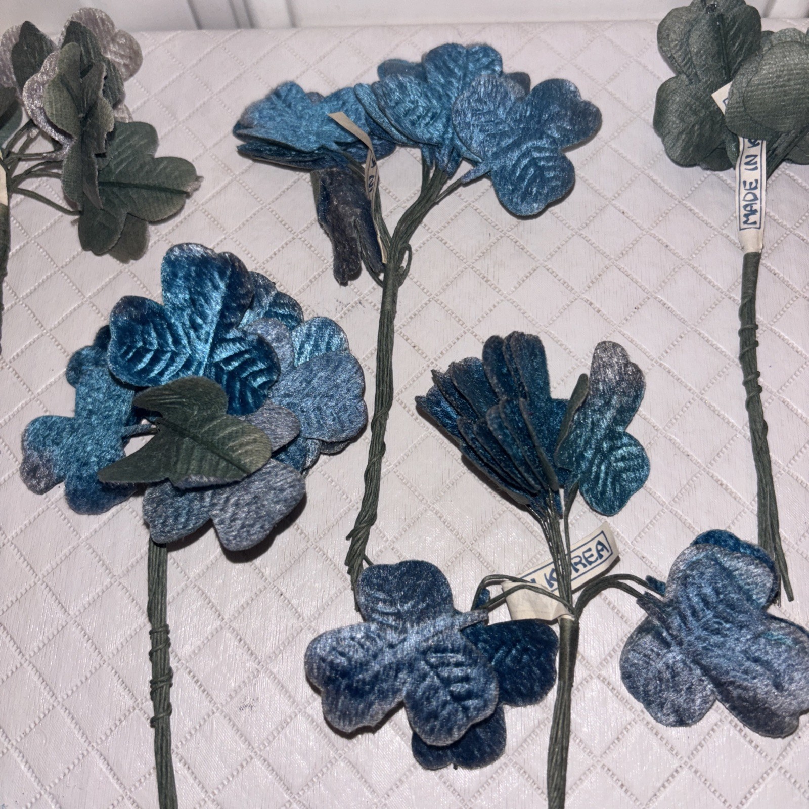 Artificial Wire Steam Flowers 5 To 7 Inches In Length Lot Of 28