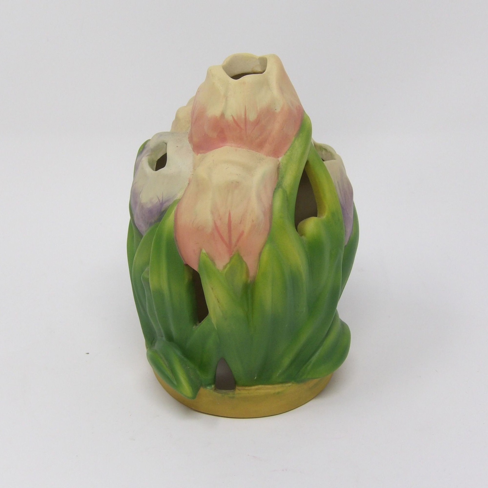 Vintage Floral Frog Floral Bouquet Shaped 4 3/4″ H x 3 1/2″ W Pink & Purple Flow