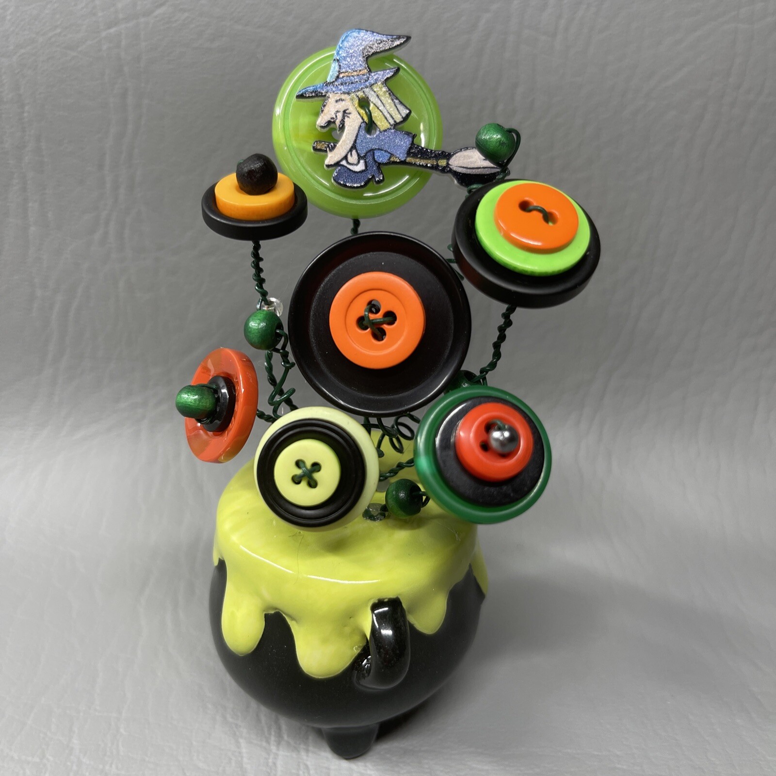 Button Flower Bouquet In Witch Cauldron S&P Shaker Green Orange Halloween Decor