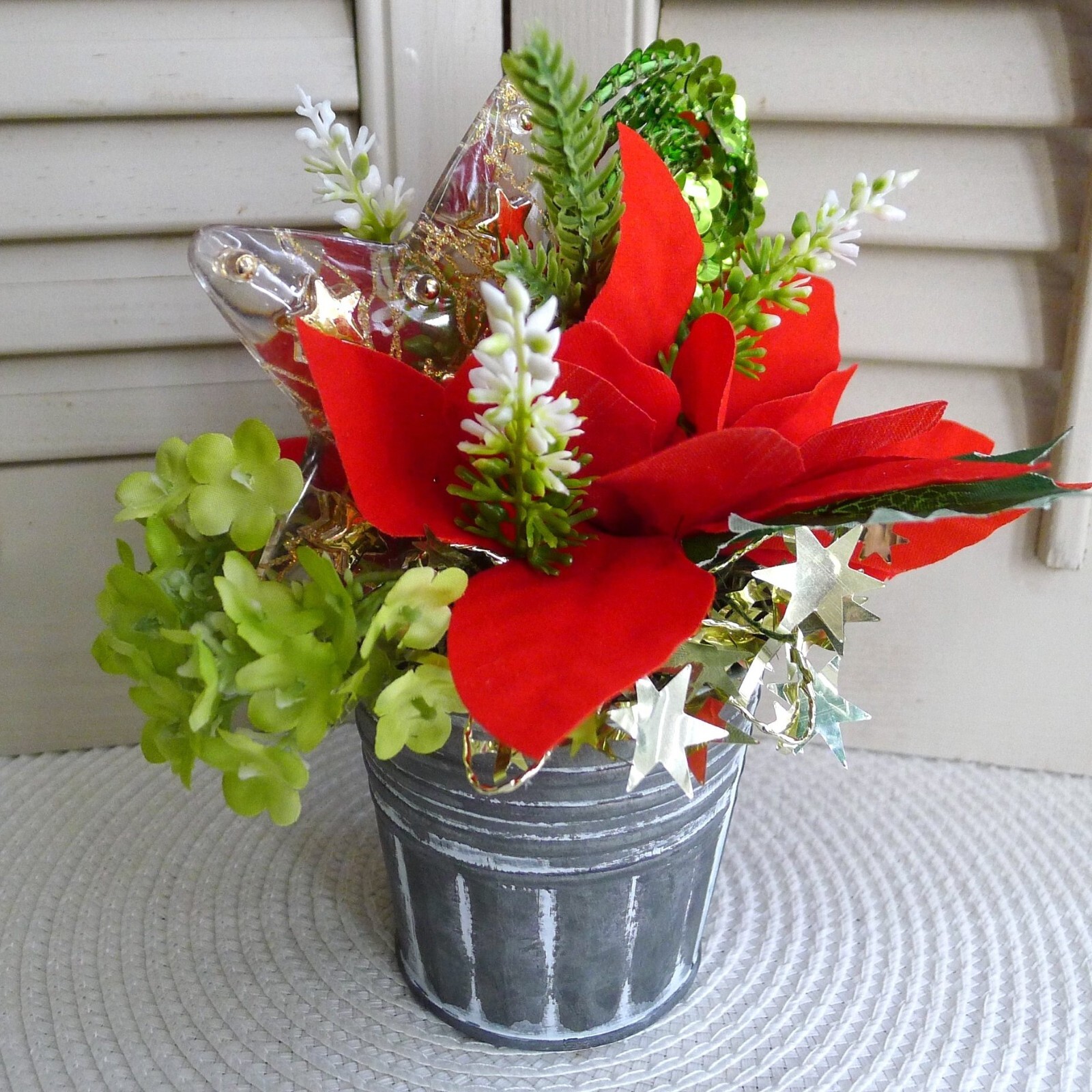 Christmas Tiered Tray Floral Seasonal Red Poinsettia Vintage Ornament 6.5″