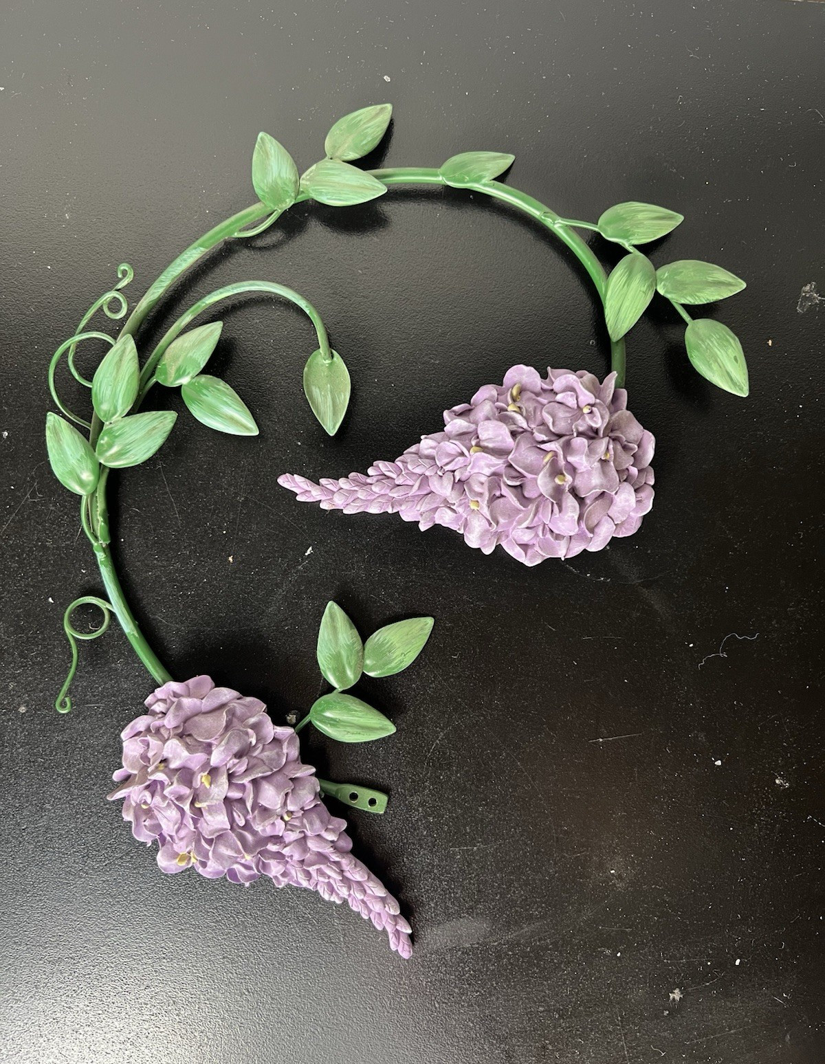 Vintage HOMCO Wisteria Metal Wall Art Purple Flowers Floral Vine Accent HomeCo