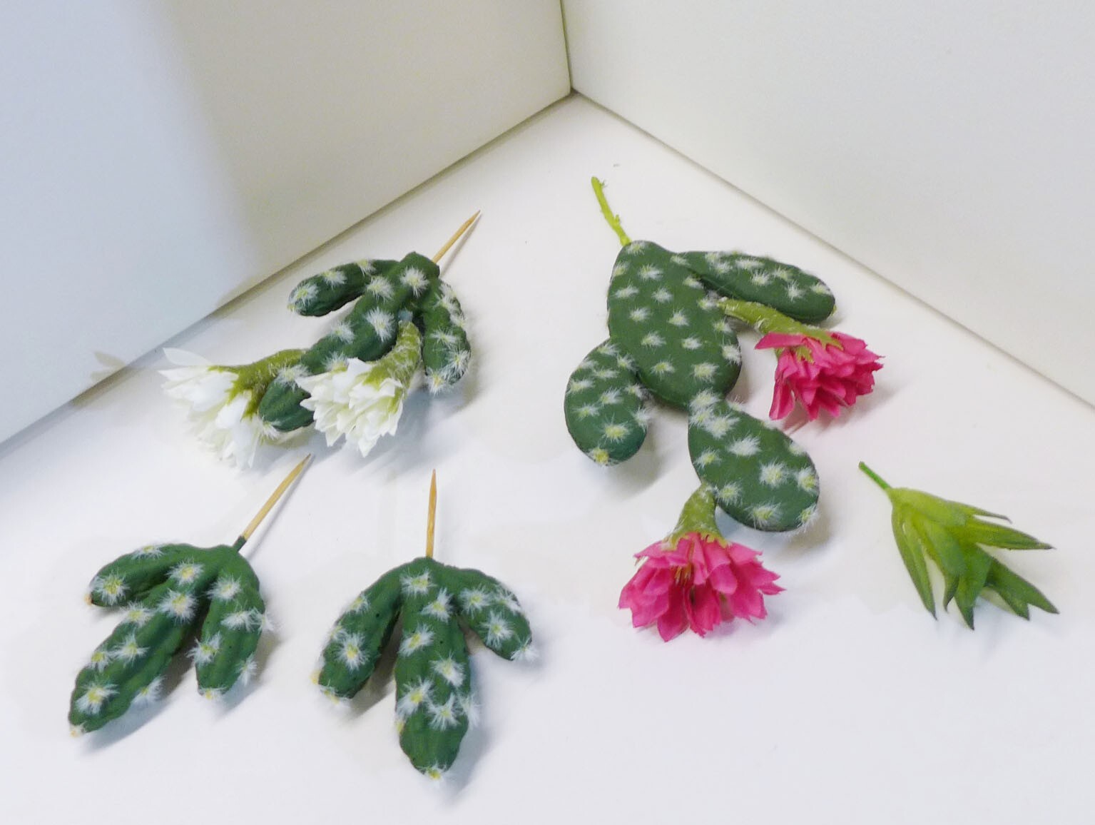 5 Pcs Artificial Plants Blooming Cactus Flower Flocking Succulents (#122-8)
