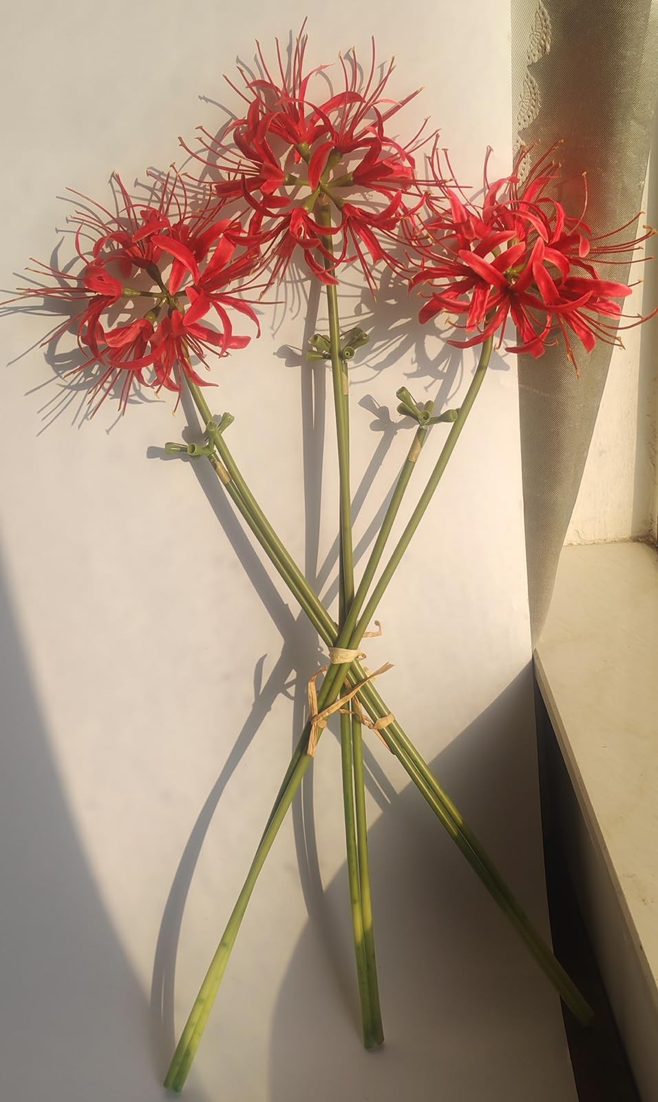 3 Stems Red Spider Lilies Artificial Flowers Lycoris Bulbs (Red)