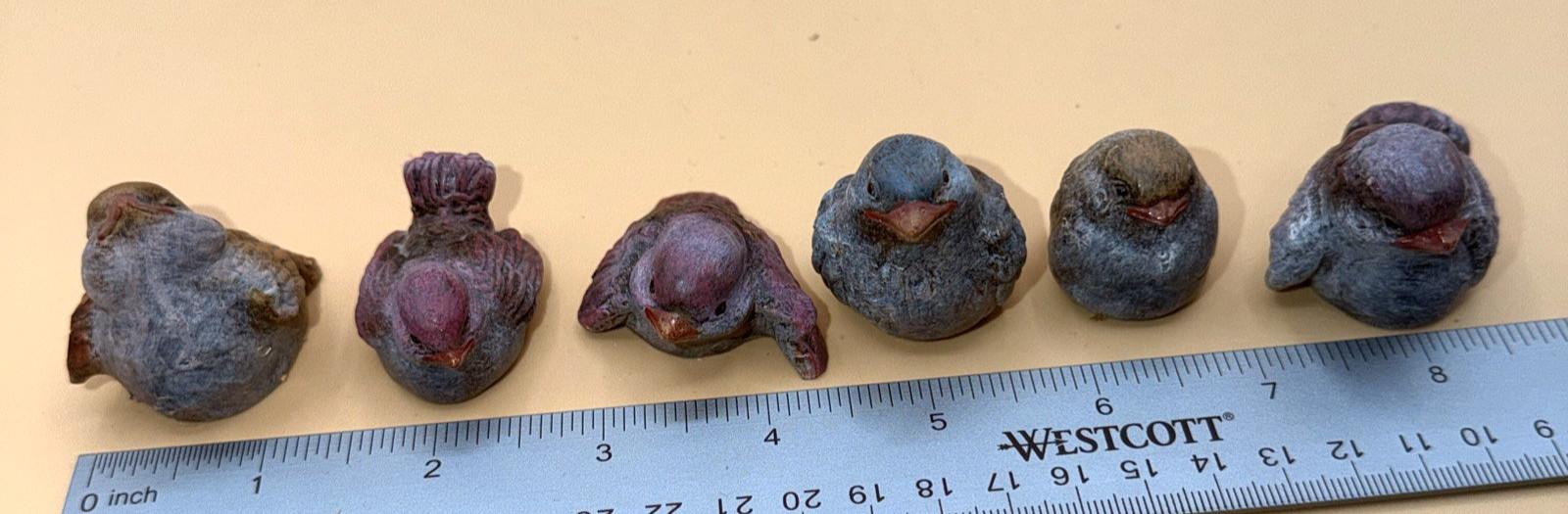 SET of 6 small Birds in Bird Nest (Man Made) – Resin or Ceramic?? – Unbranded