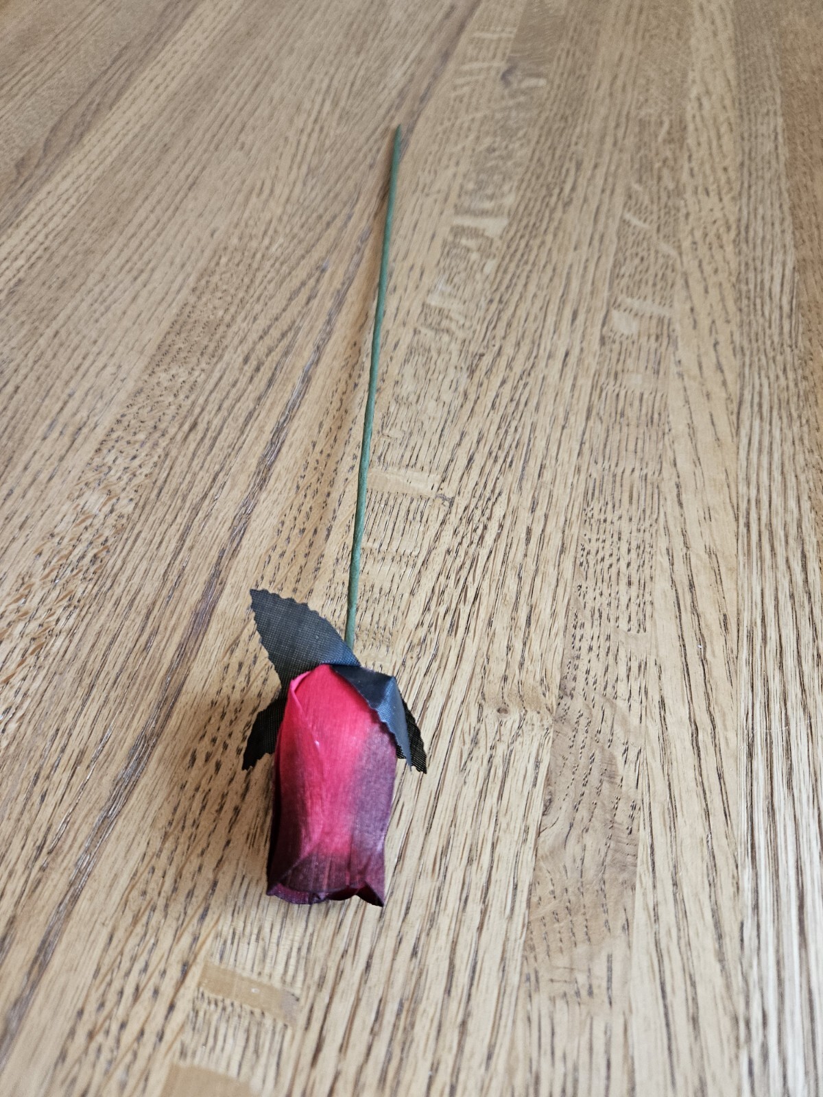 1 DOZEN – RED/BLACK – WOODEN ROSE BUDS 5 X 8 ARTIFICIAL FLOWERS – FREE SHIPPING