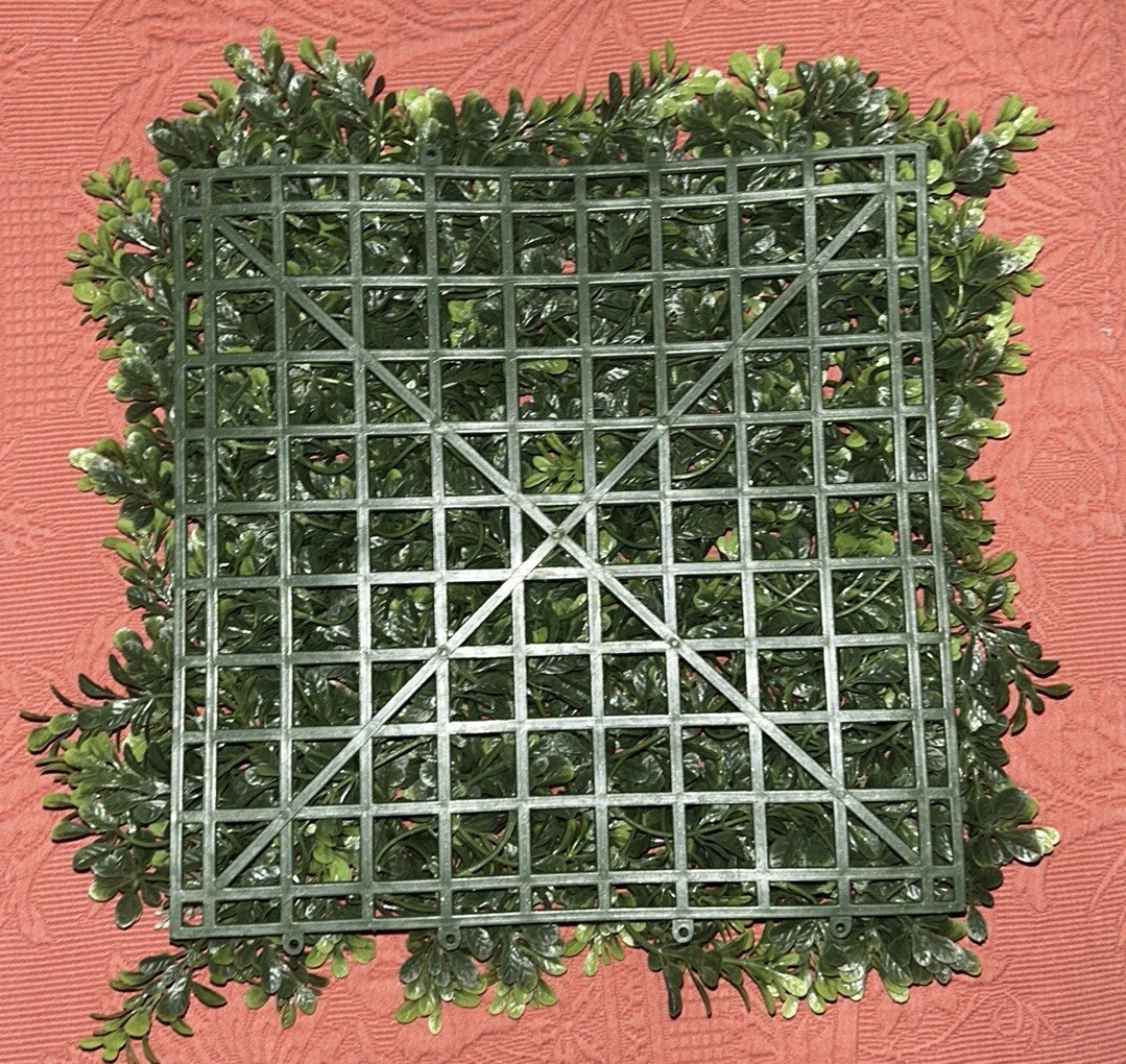 Boxwood Mat/Panel, 10” X 10”