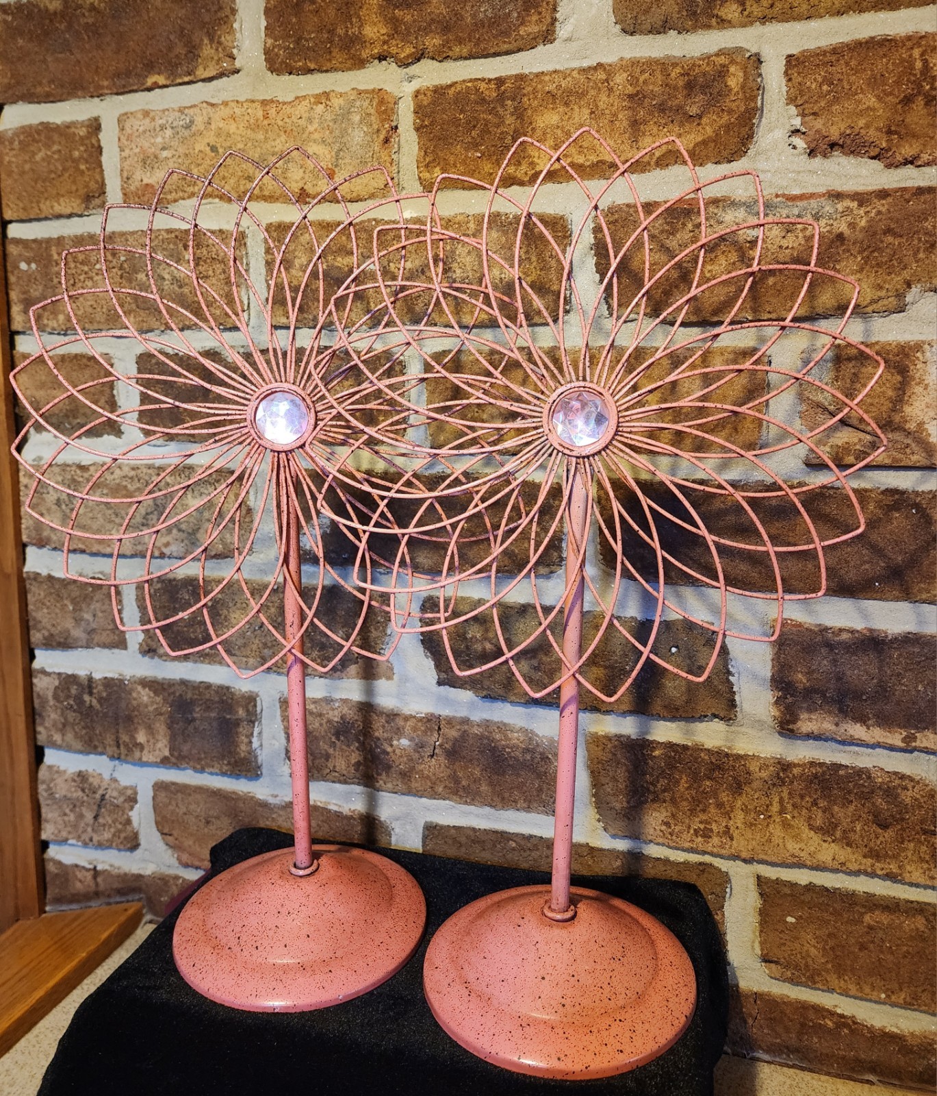 Retro Pink Wire Embellished Flower Decor